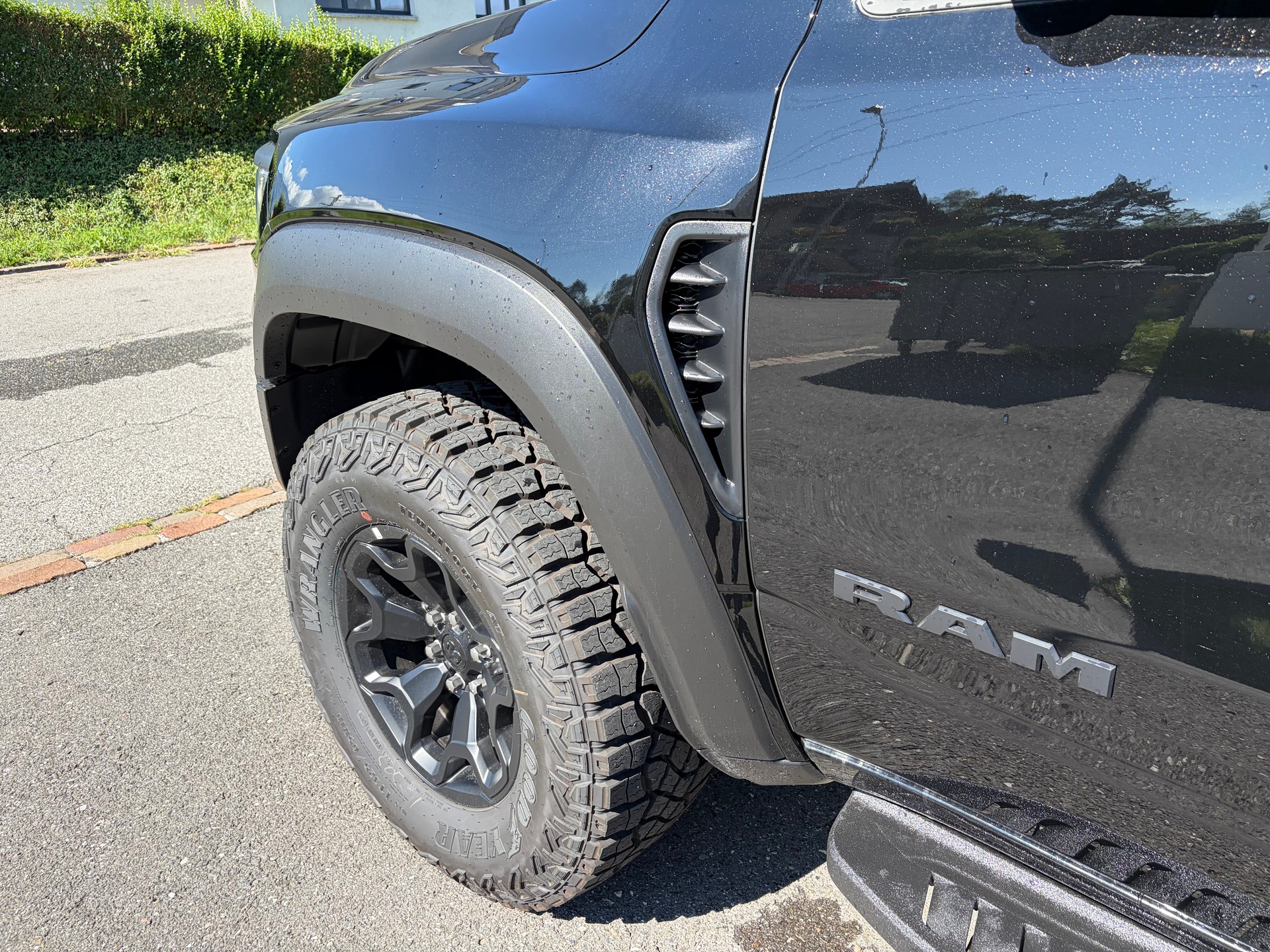 DODGE Ram 1500 RHO Crew Cab 3.0l Hurricane 4WD-image-6