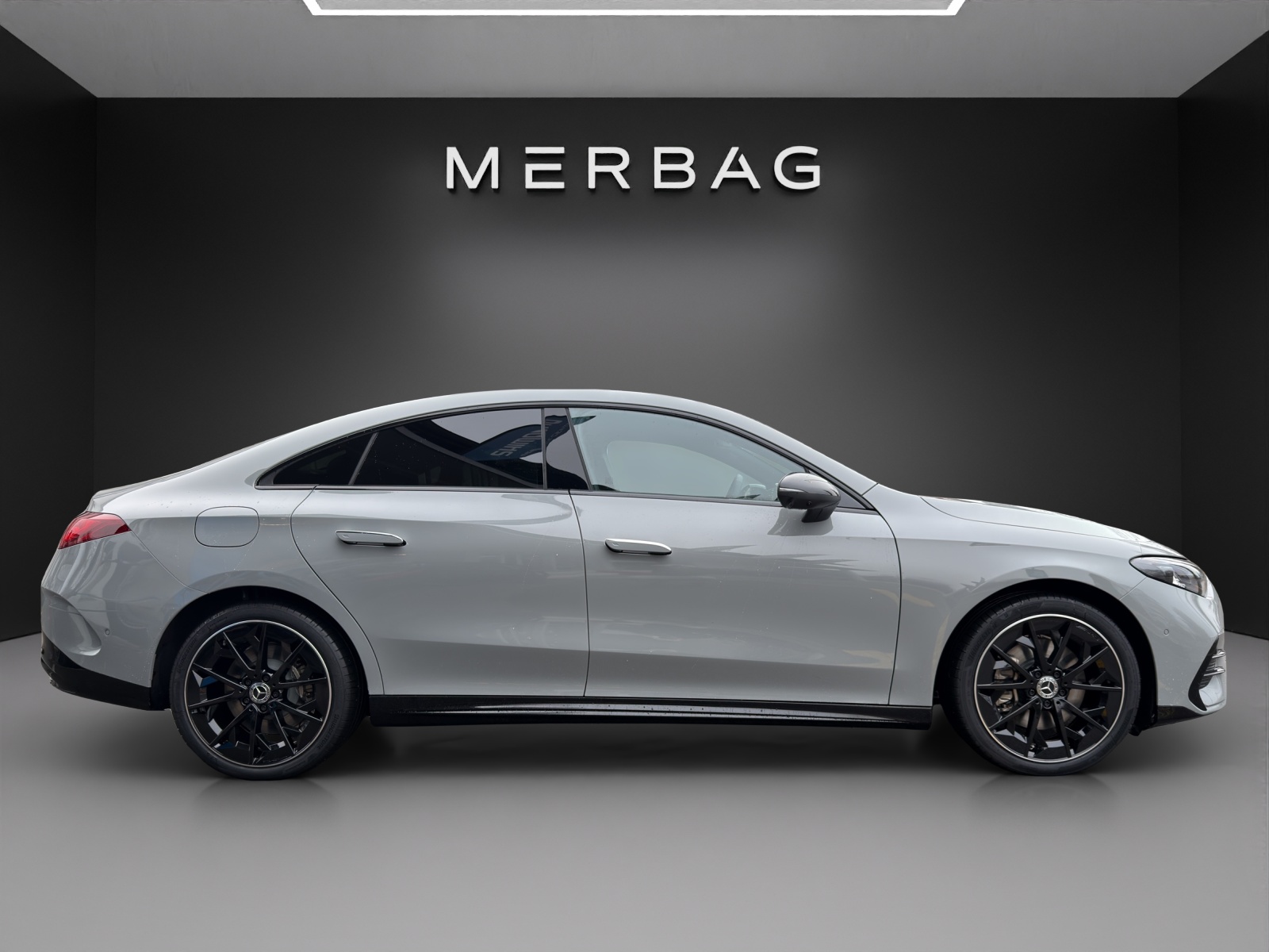 MERCEDES-BENZ CLA 350 4 Matic 85 kWh EQ-image-1