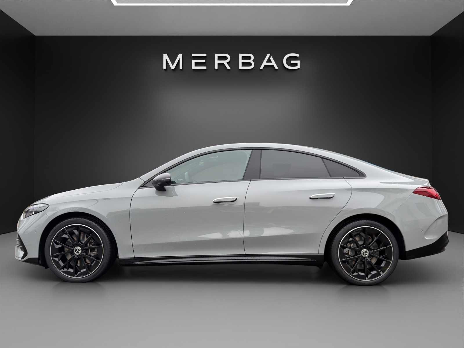 MERCEDES-BENZ CLA 350 4 Matic 85 kWh EQ-image-5