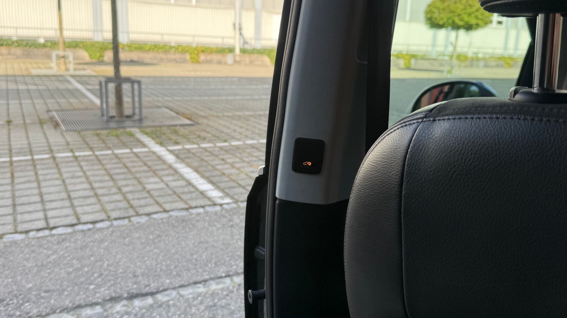 VW SHARAN-image-11
