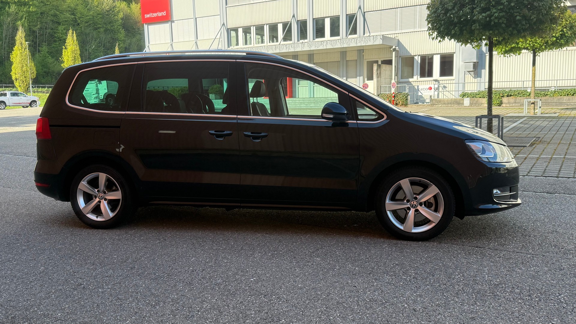 VW SHARAN-image-2