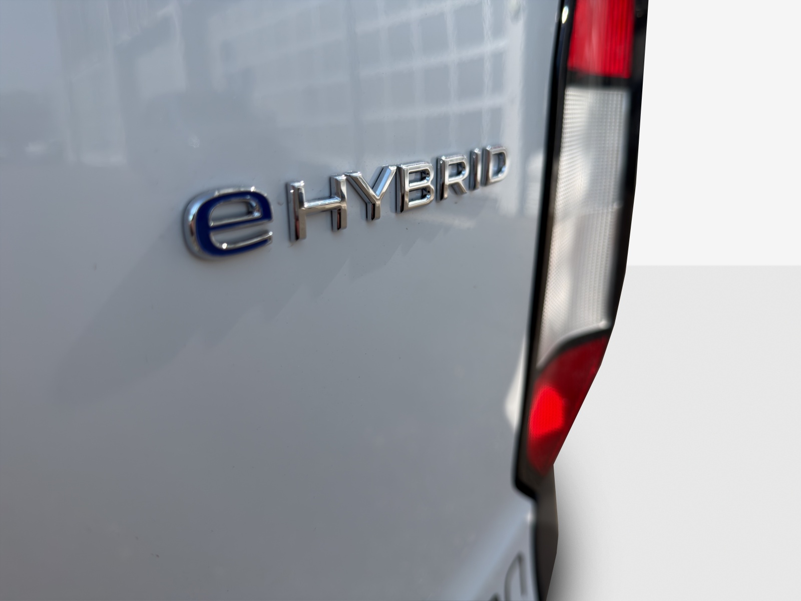 VW Caddy Cargo 1.5 TSI Plug in Hybrid DSG-image-14