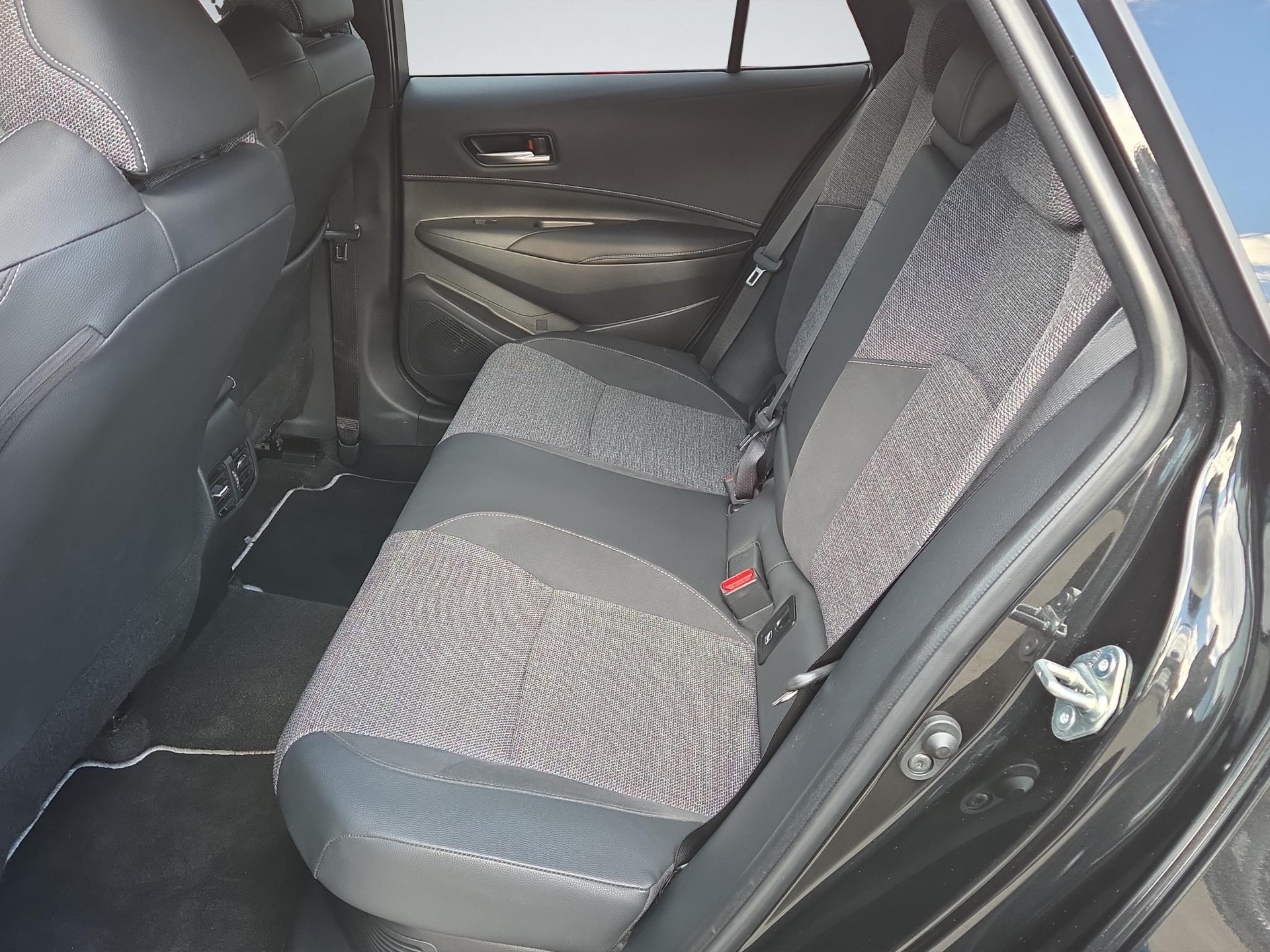 TOYOTA Corolla Touring Sports 1.8 HSD Trend-image-14
