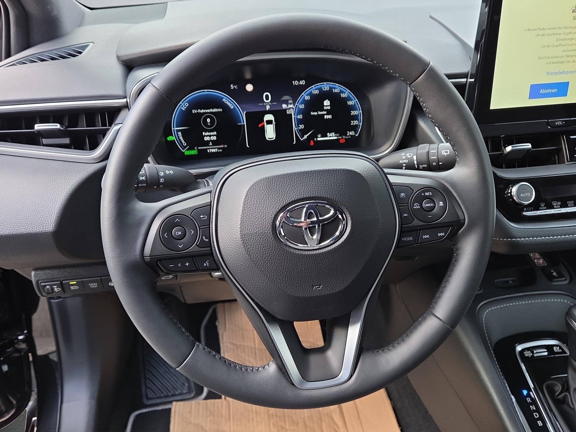 TOYOTA Corolla Touring Sports 1.8 HSD Trend-image-9