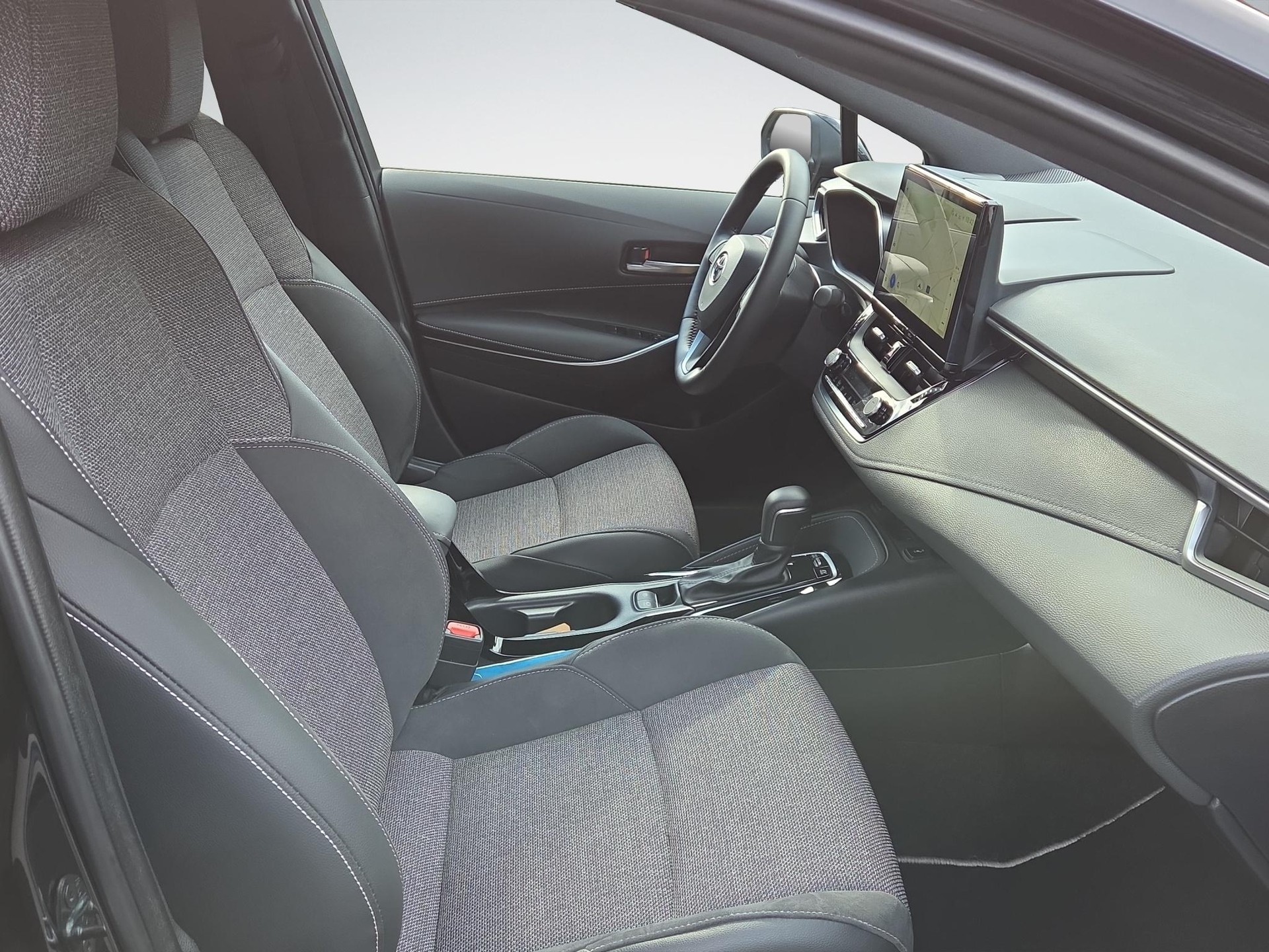 TOYOTA Corolla Touring Sports 1.8 HSD Trend-image-15