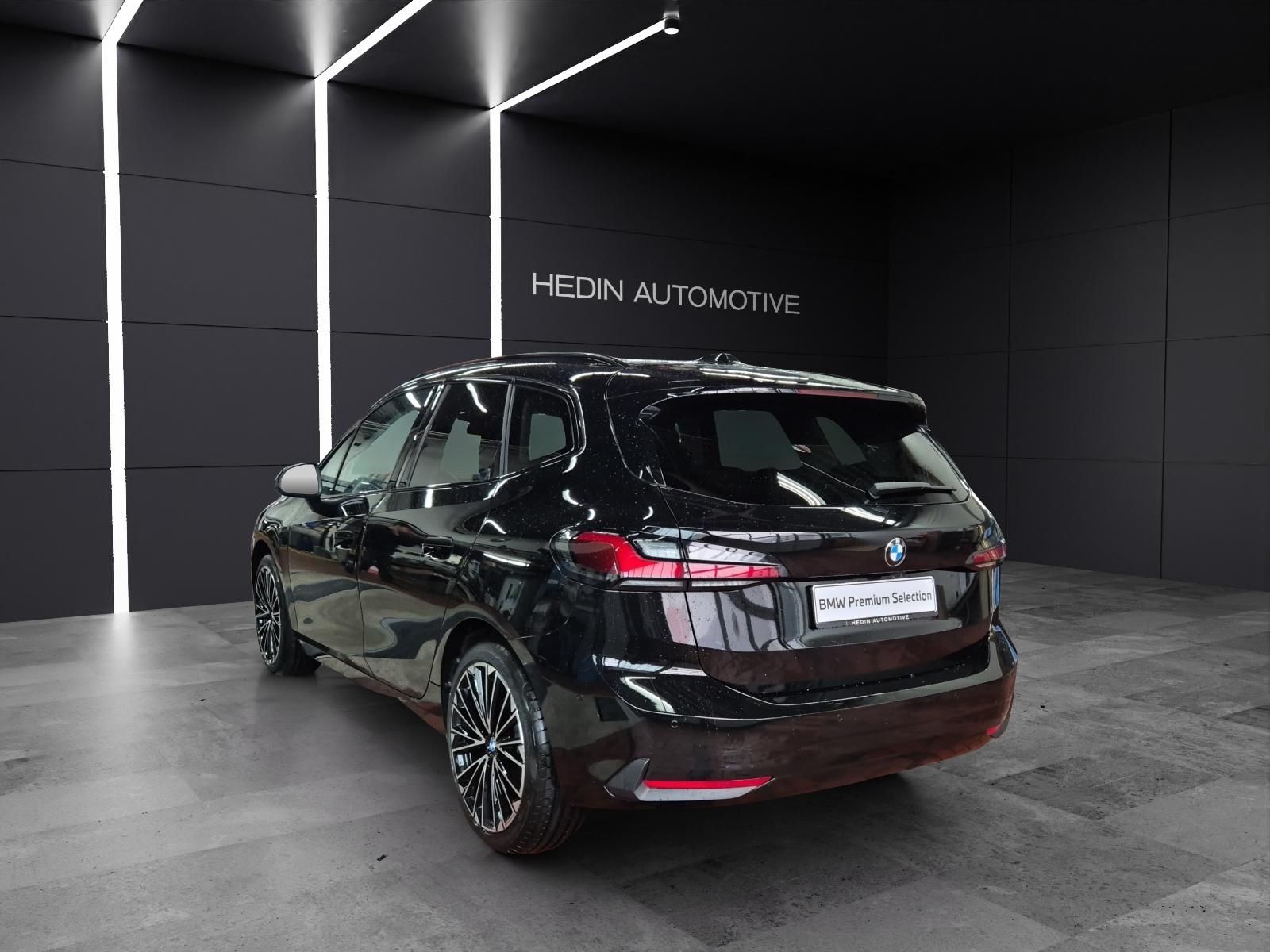 BMW 218d Active Tourer-image-2