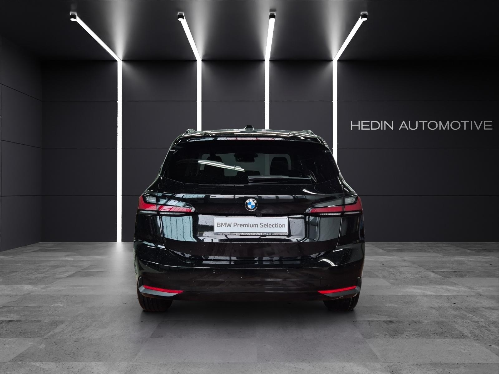BMW 218d Active Tourer-image-7
