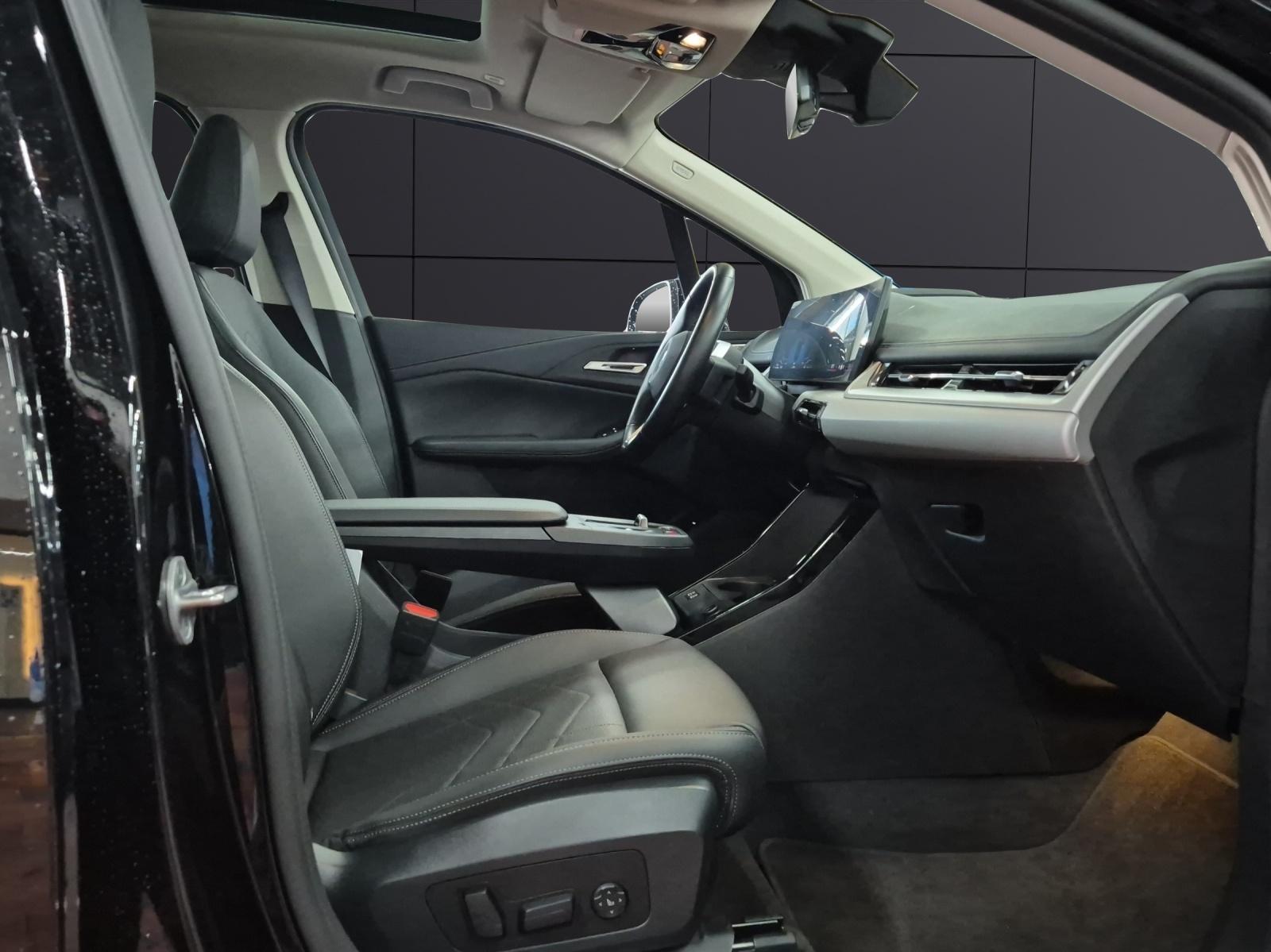 BMW 218d Active Tourer-image-10
