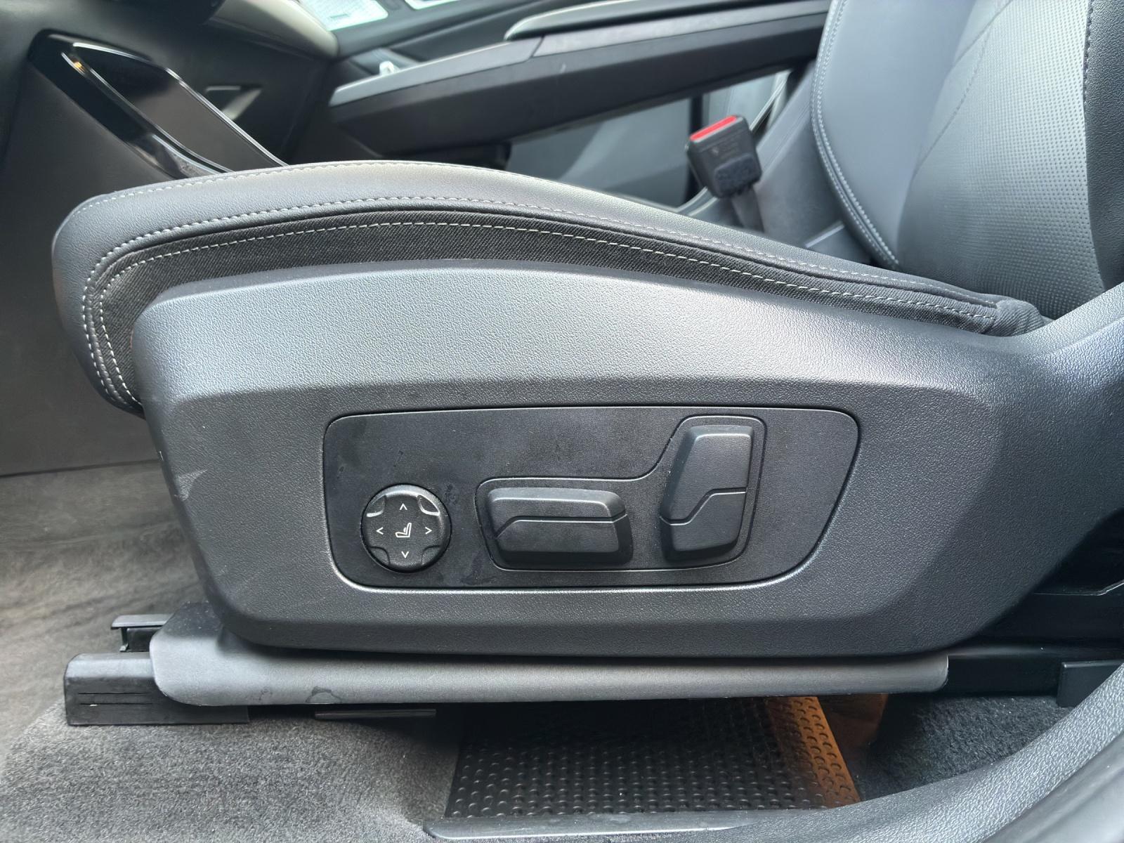 BMW 218d Active Tourer-image-21