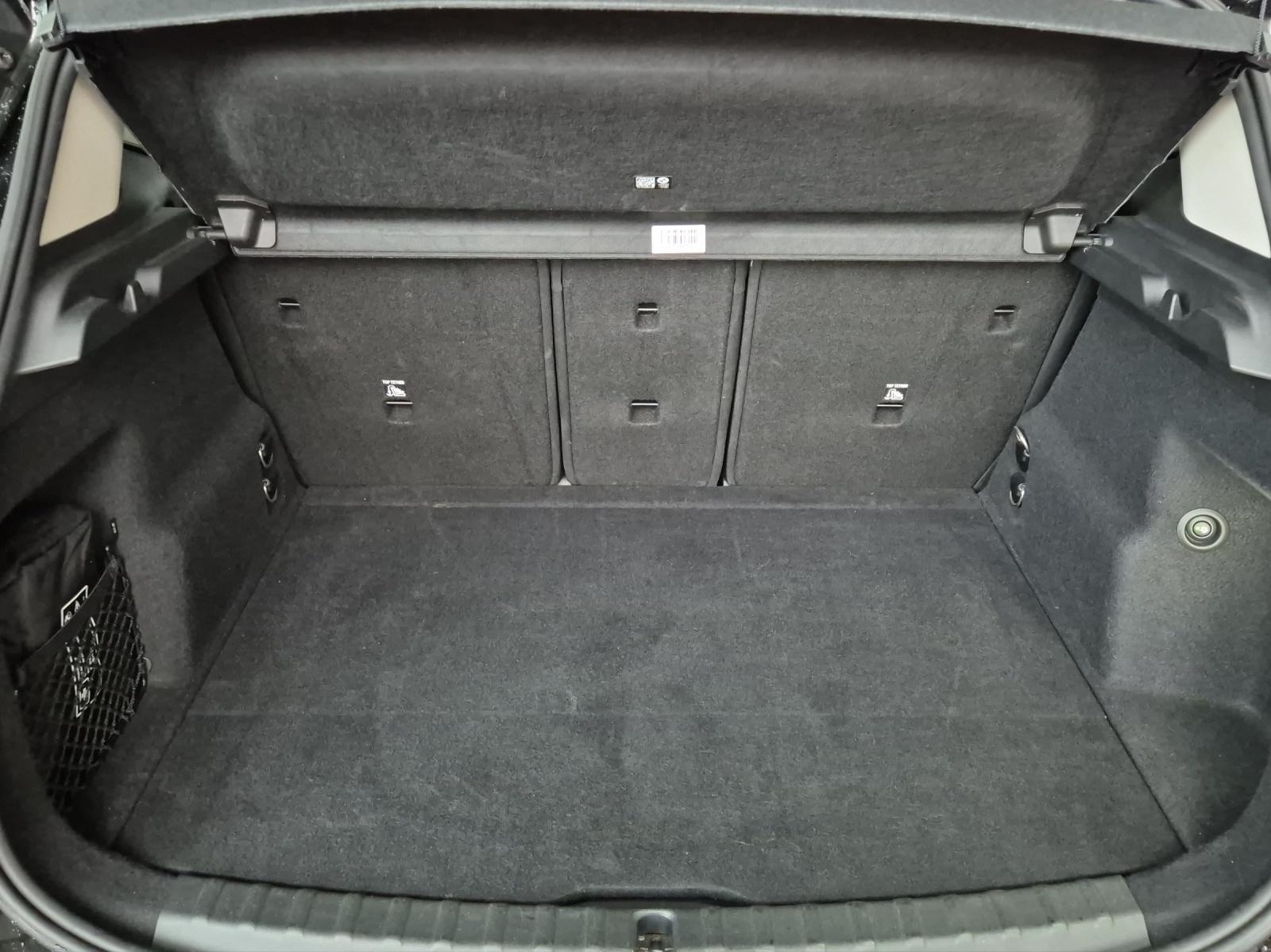 BMW 218d Active Tourer-image-20