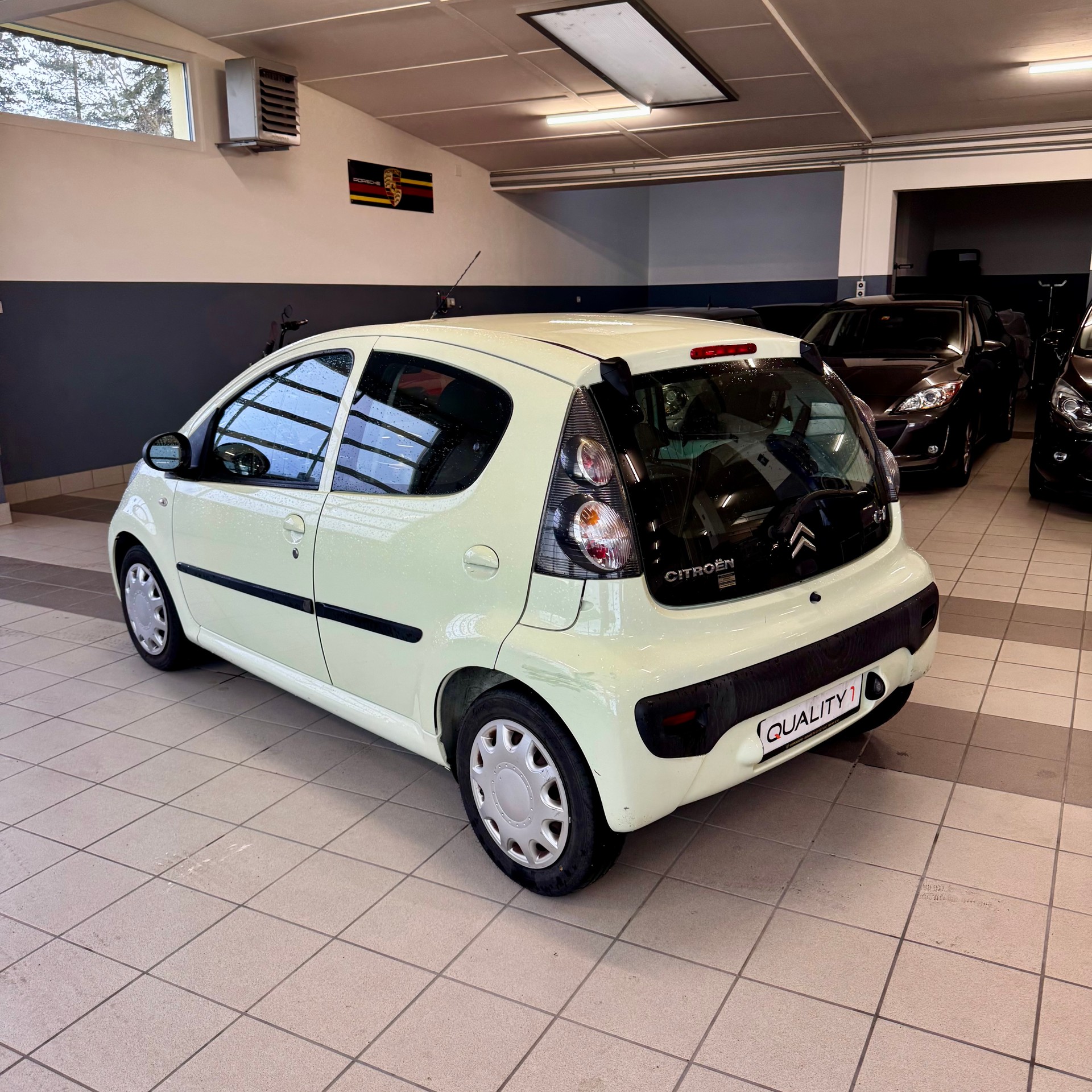CITROEN C1 1.0i Chic (SX) SensoDrive-image-5