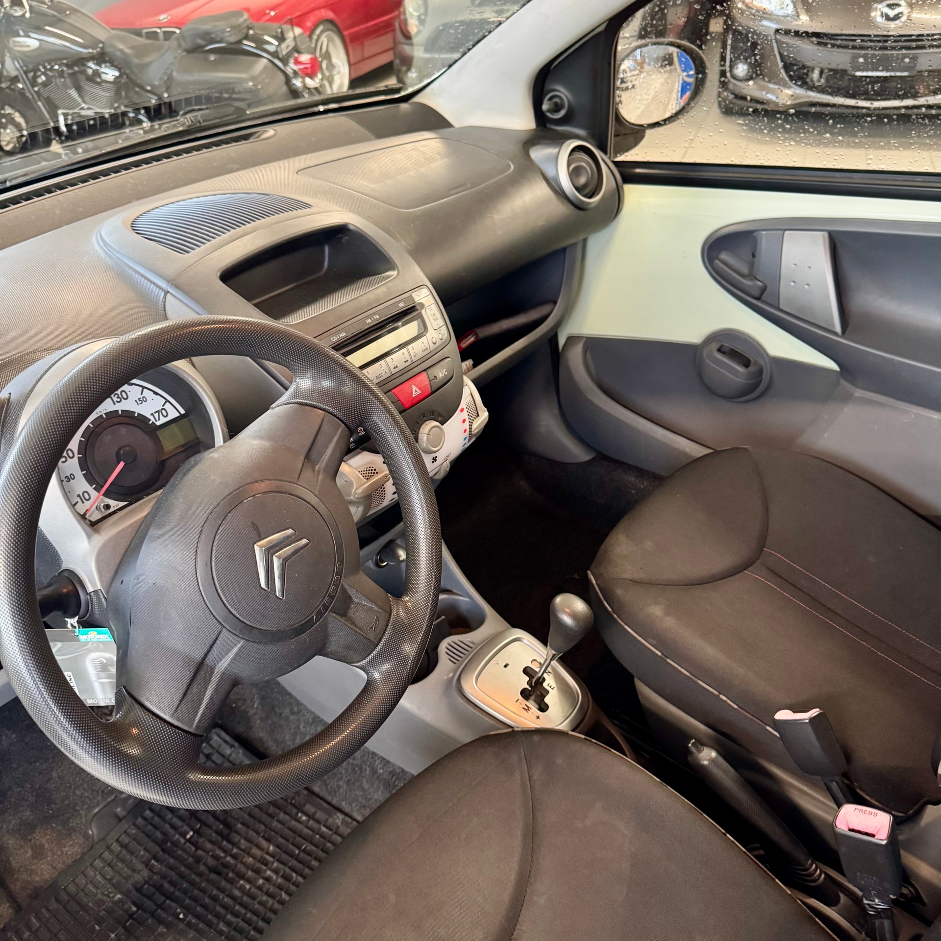 CITROEN C1 1.0i Chic (SX) SensoDrive-image-1