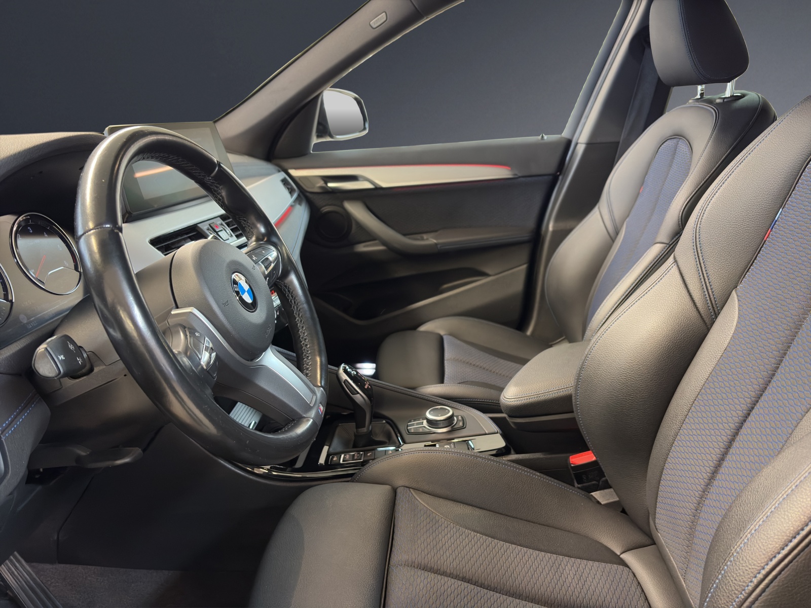 BMW X1 xDrive 18d M Sport-image-6
