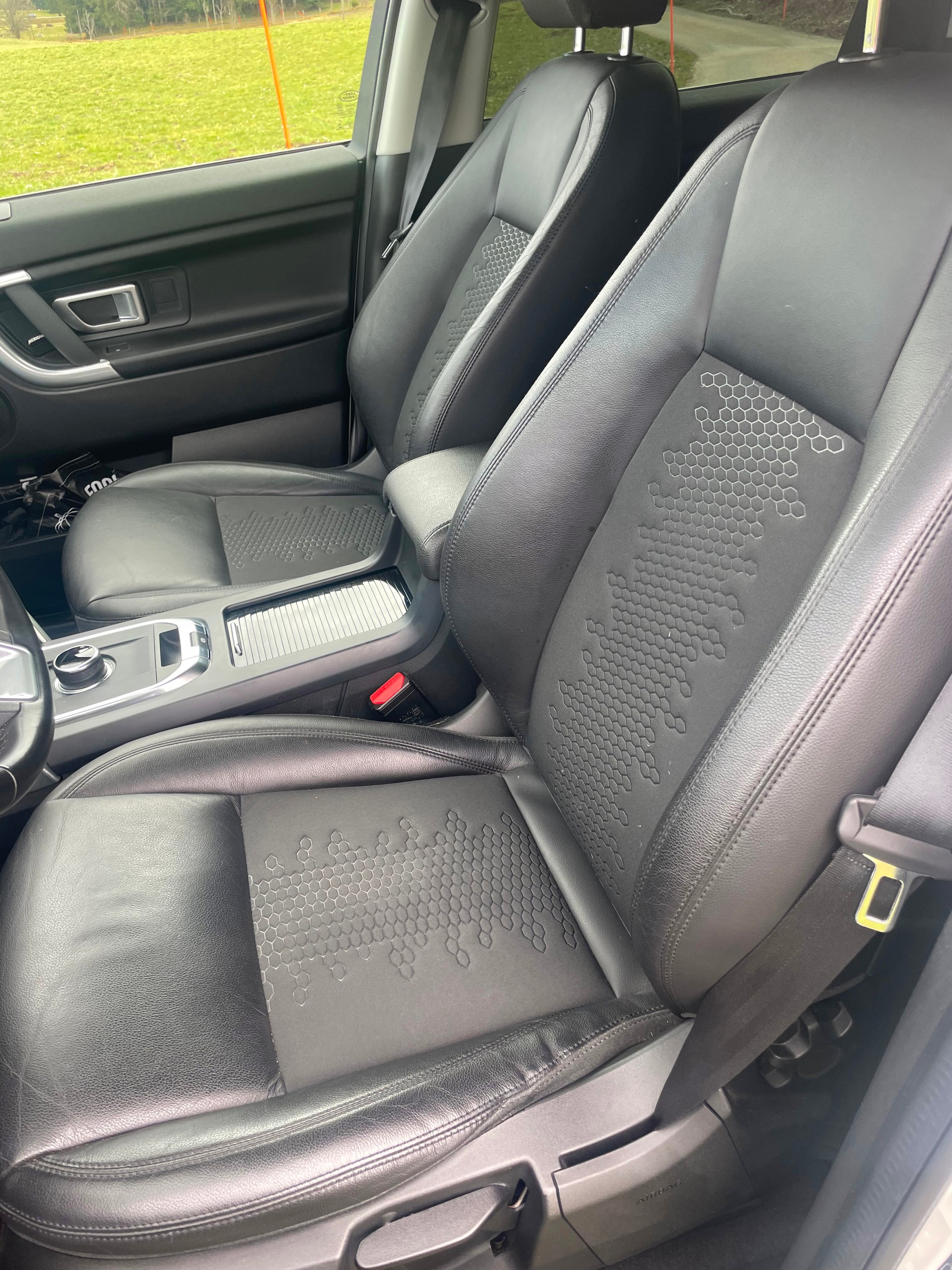 LAND ROVER Discovery Sport 2.0 SD4 SE AT9-image-4