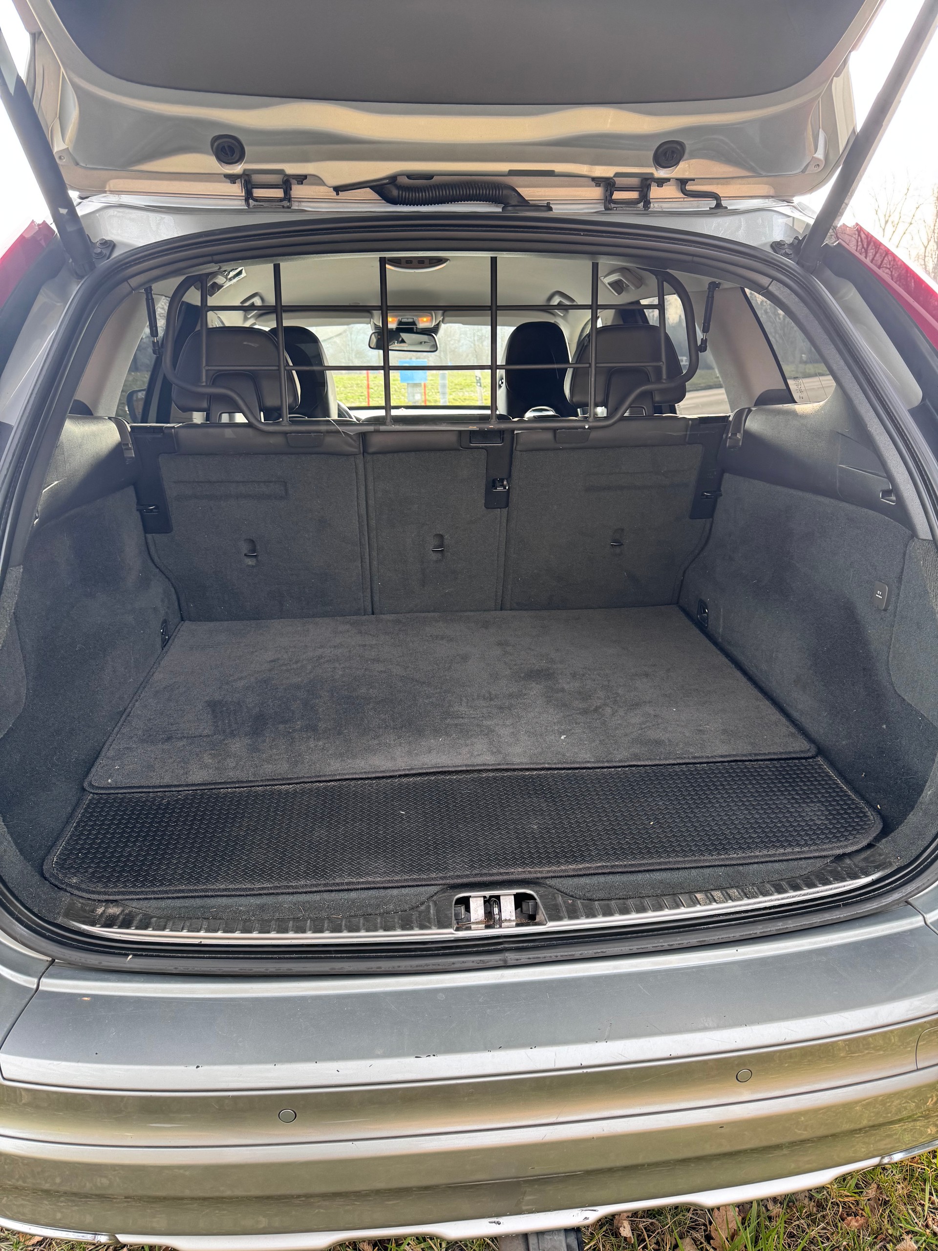 VOLVO XC60 D5 AWD Summum Geartronic-image-2