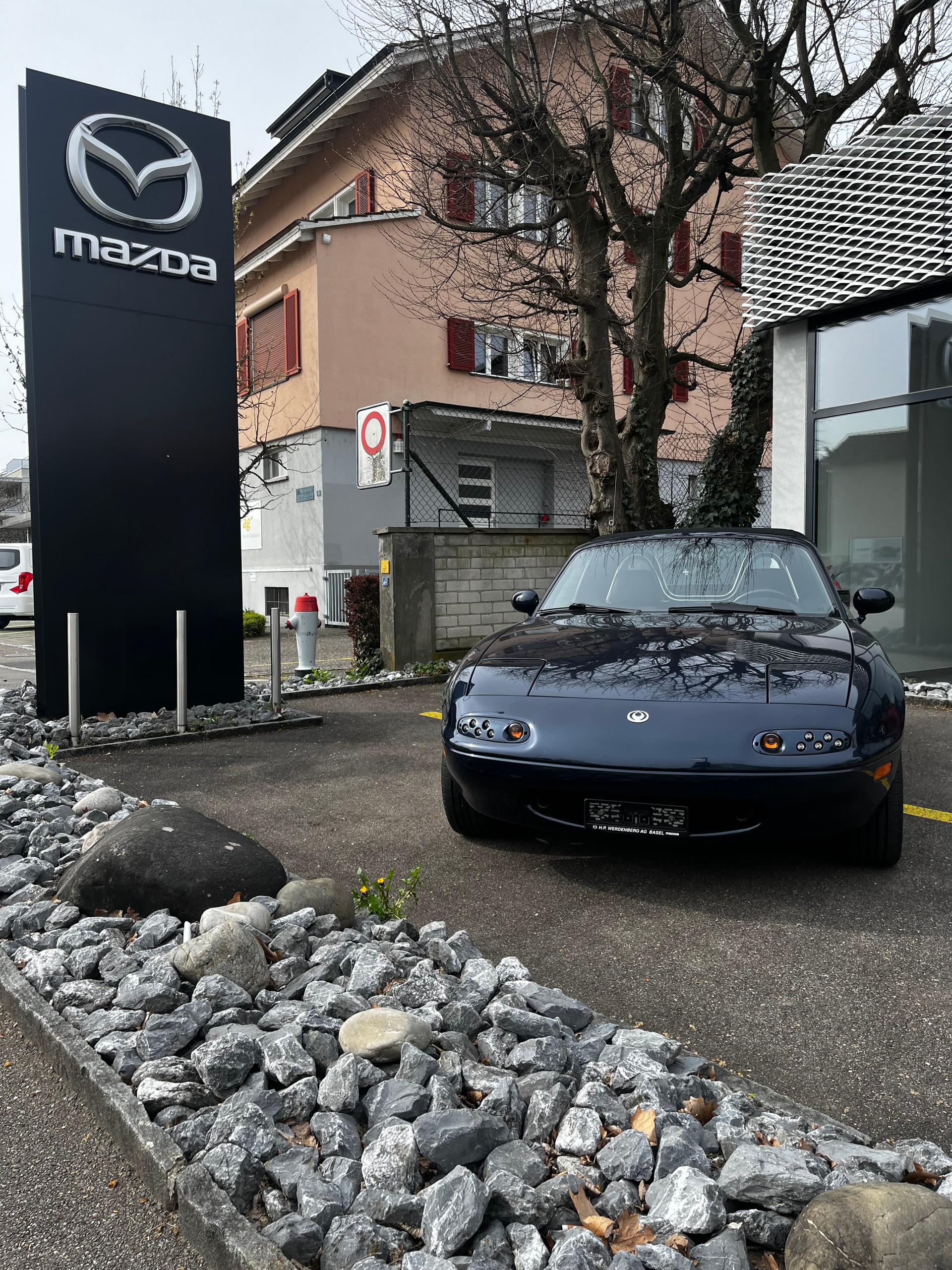 MAZDA MX-5 1.6i-16 HE-showroom-element-3