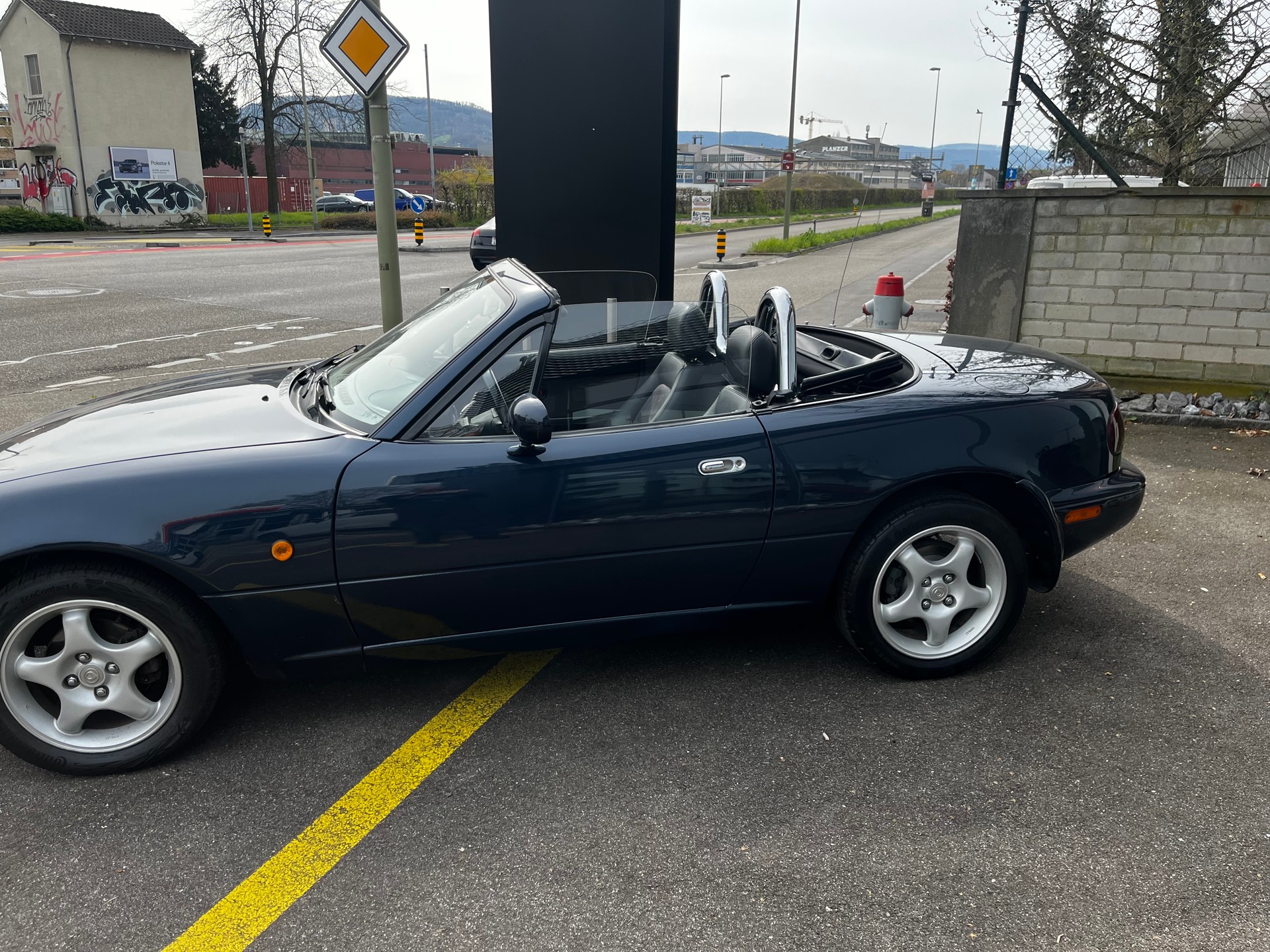 MAZDA MX-5 1.6i-16 HE-showroom-element-2