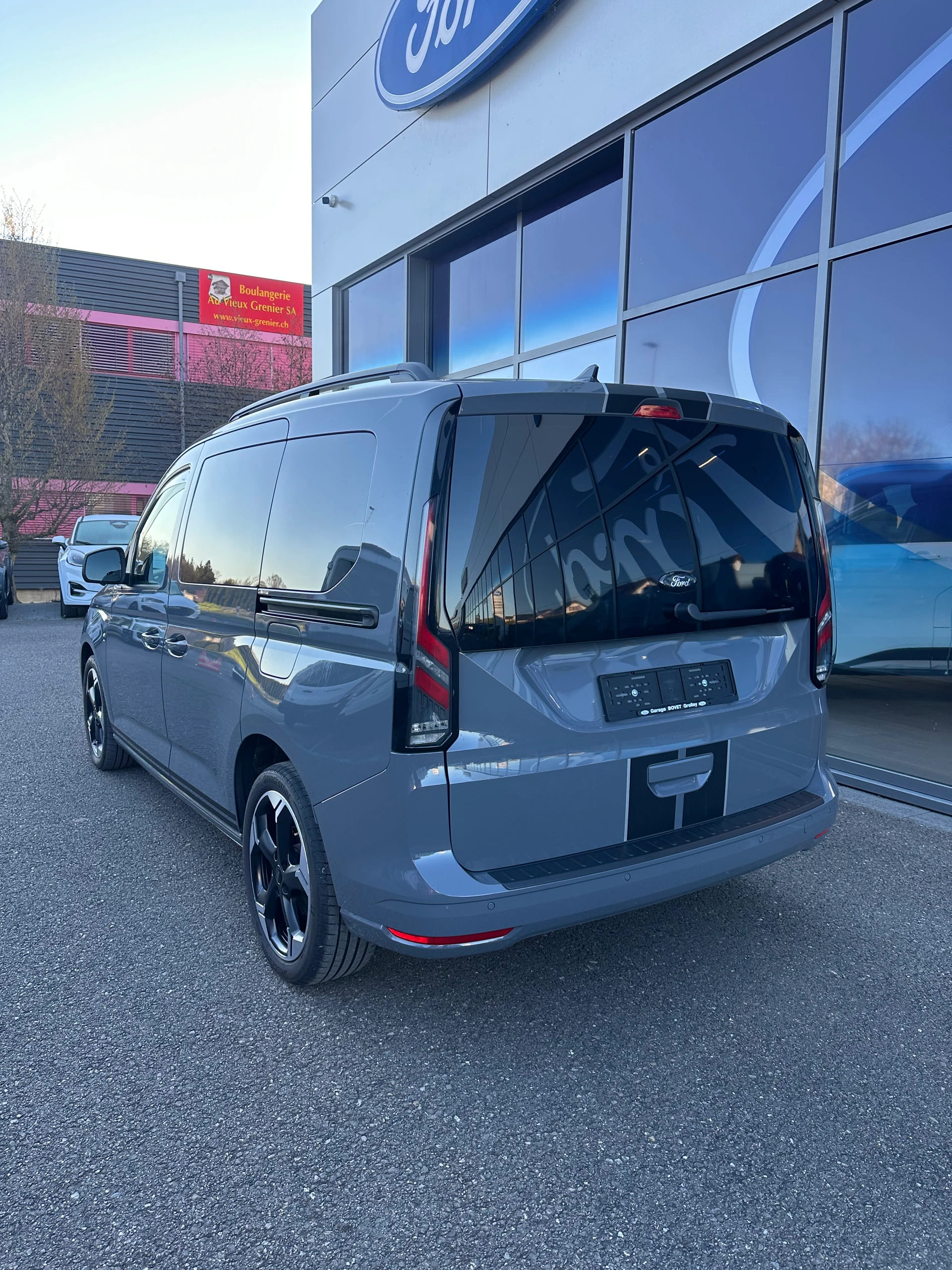FORD TOURNEO Connect 2.0 EcoBlue 122 Sport 4x4-image-3