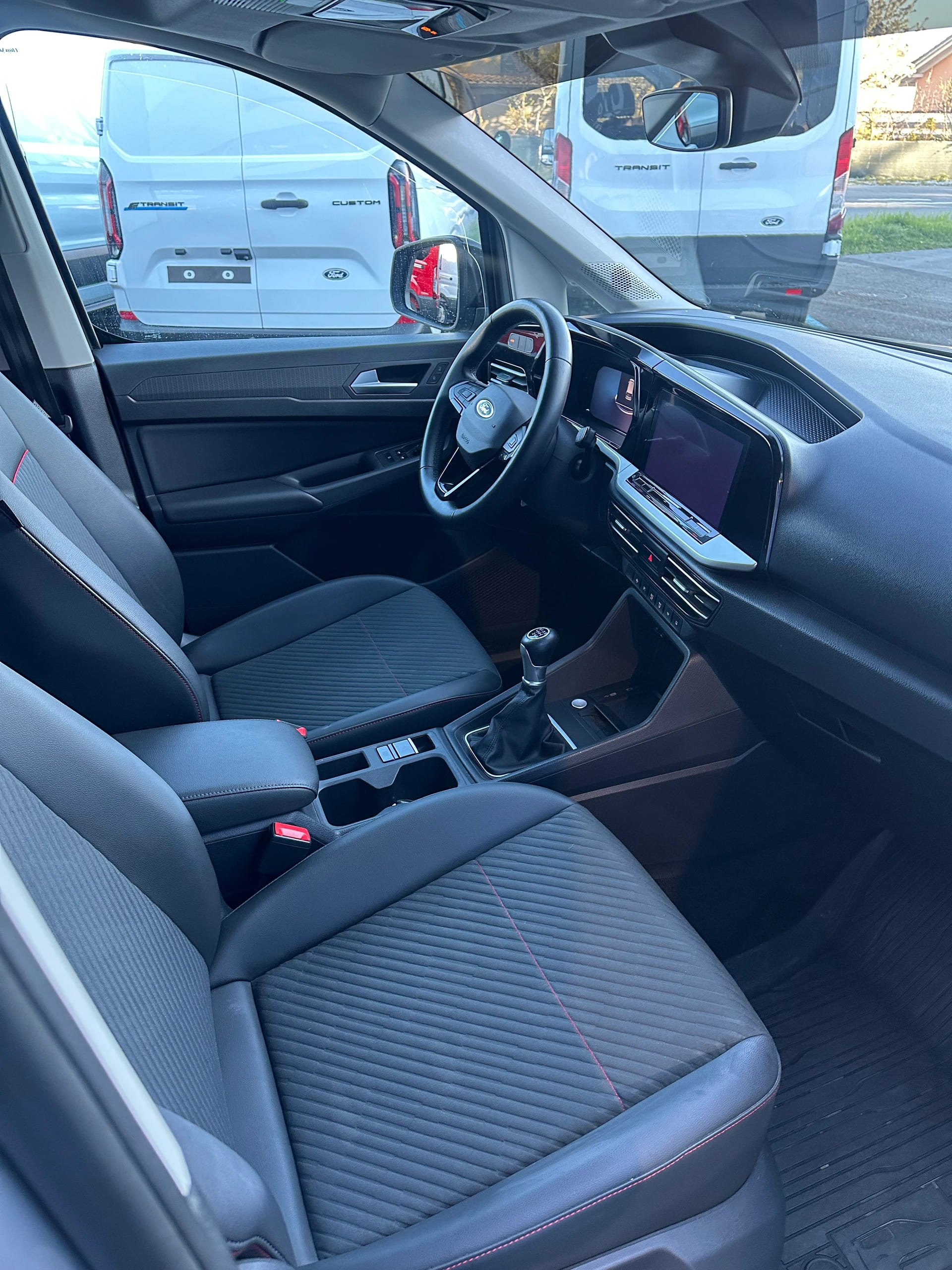 FORD TOURNEO Connect 2.0 EcoBlue 122 Sport 4x4-image-13