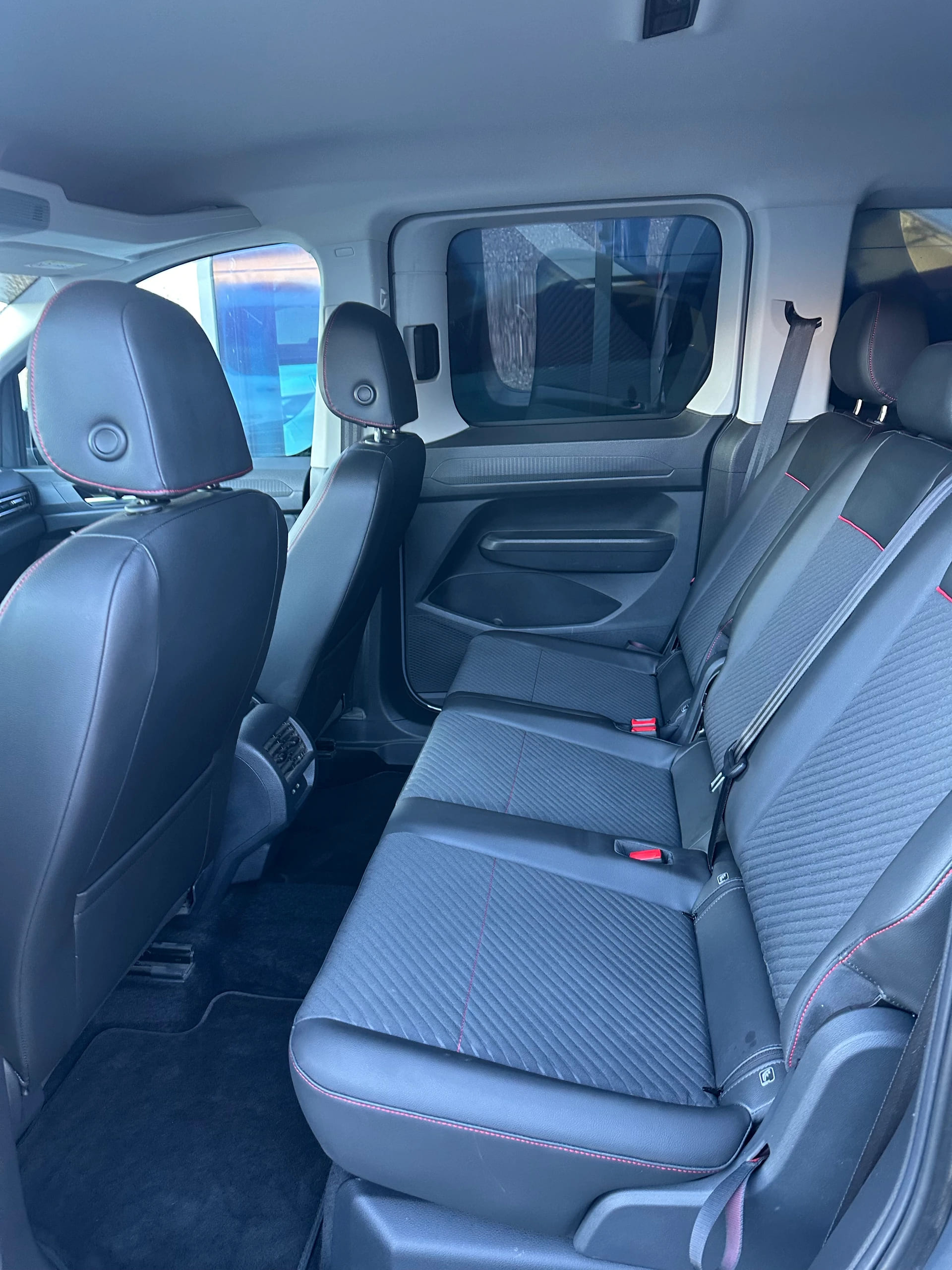 FORD TOURNEO Connect 2.0 EcoBlue 122 Sport 4x4-image-11