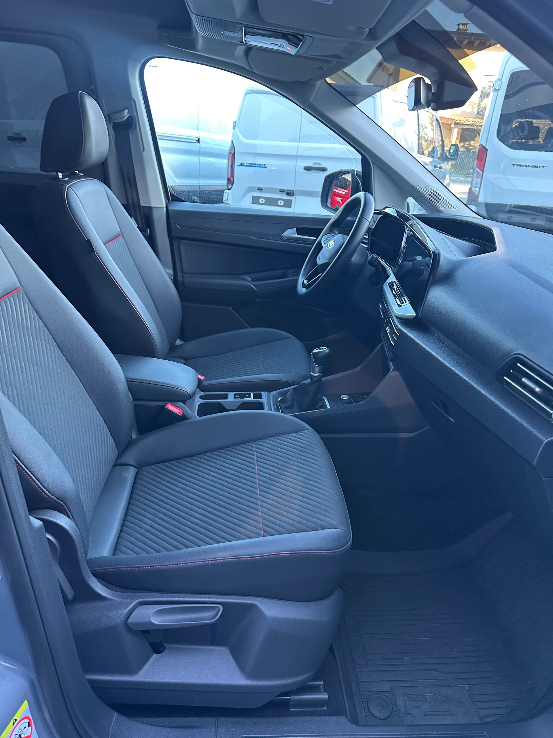 FORD TOURNEO Connect 2.0 EcoBlue 122 Sport 4x4-image-14