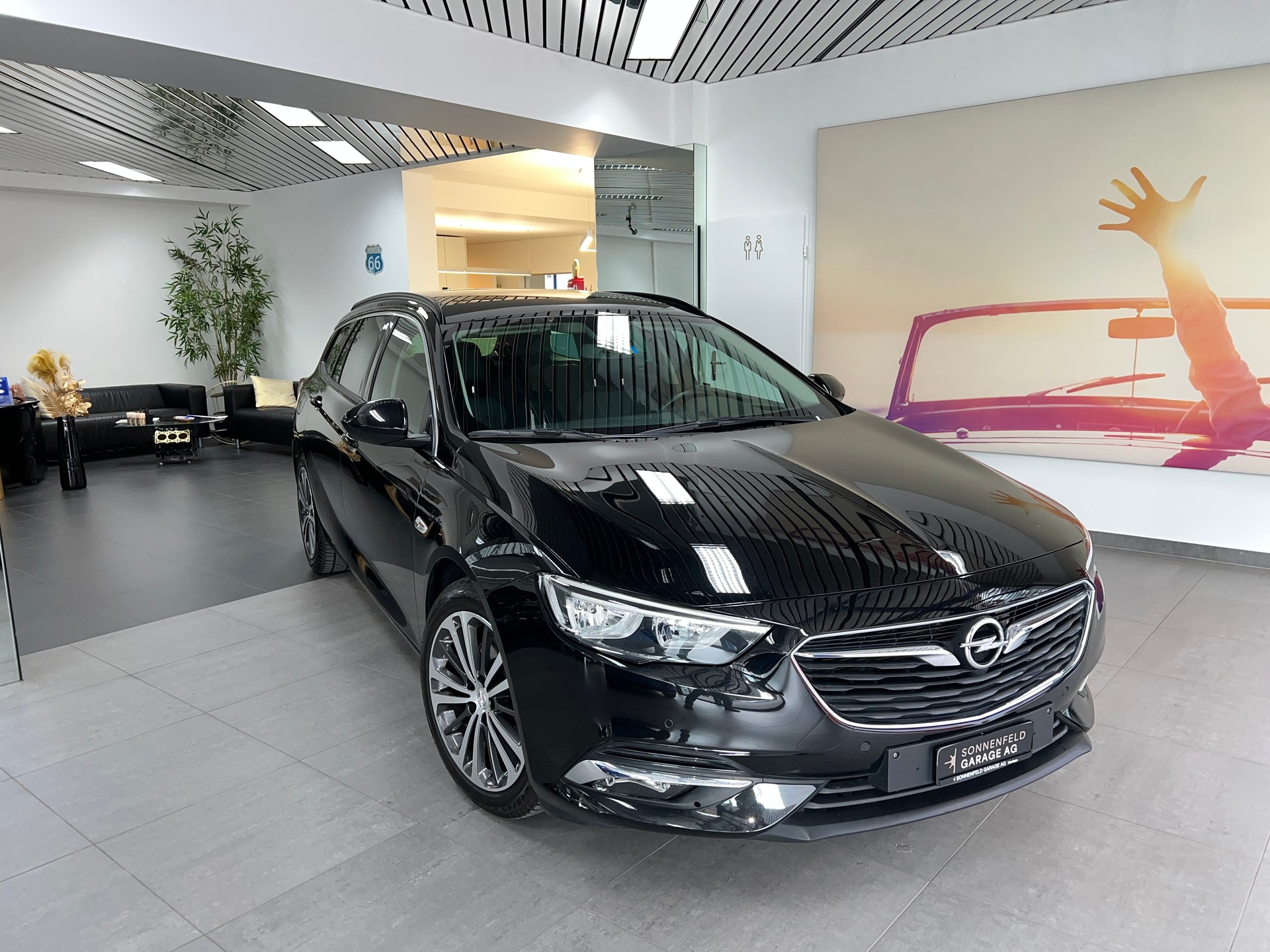 OPEL Insignia 2.0 CDTI Sports Tourer Excellence Automatic-image-1