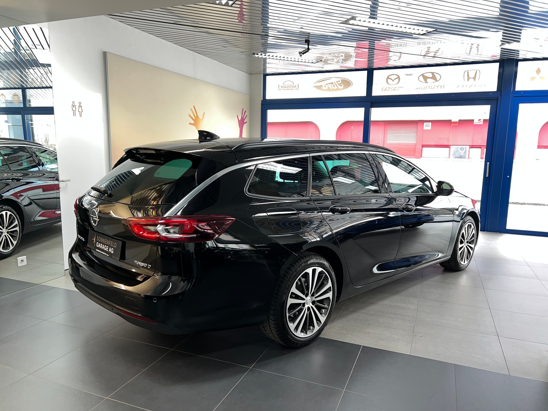 OPEL Insignia 2.0 CDTI Sports Tourer Excellence Automatic-image-4