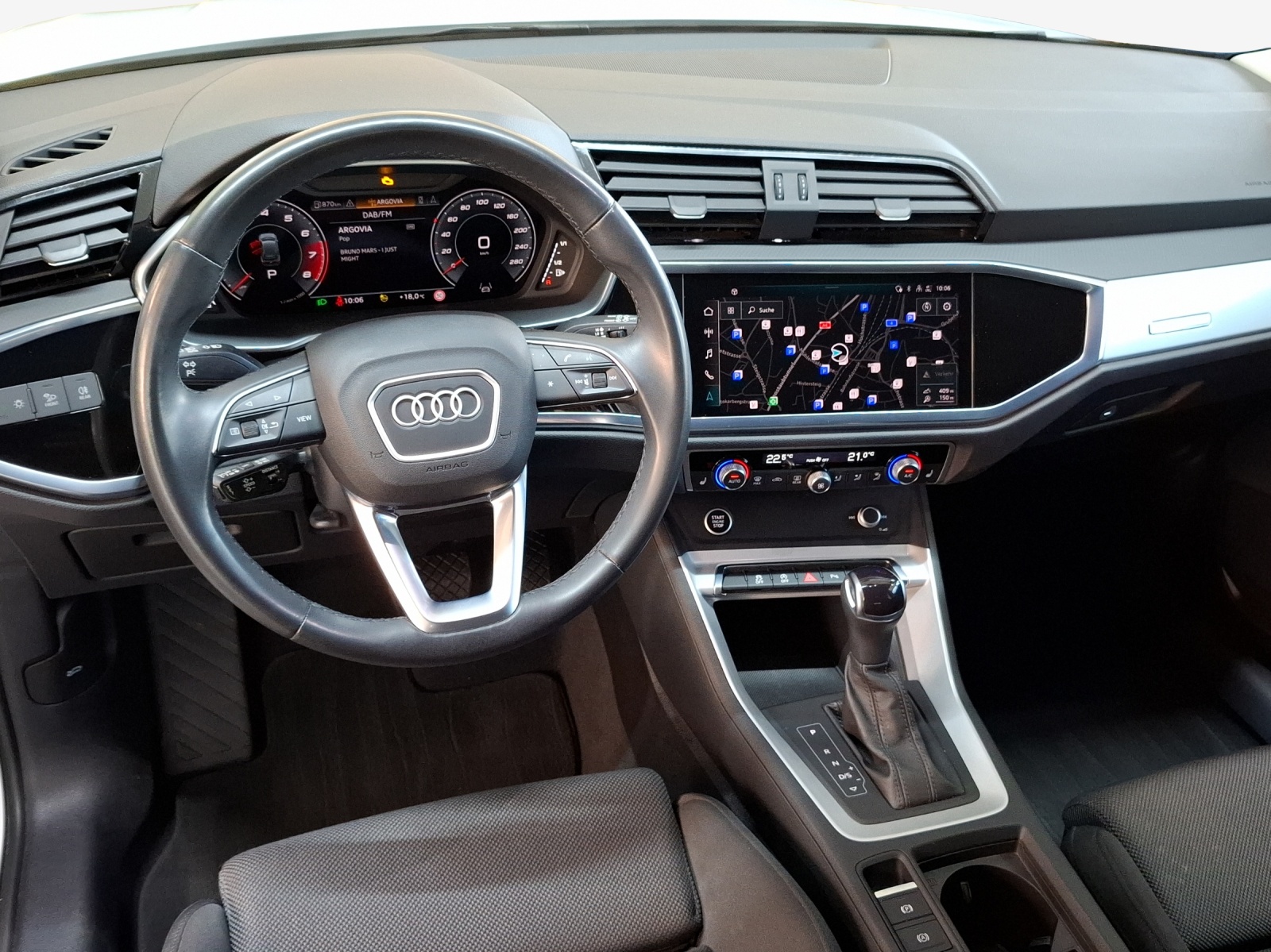 AUDI Q3 35 TFSI Attraction S-tronic-image-8