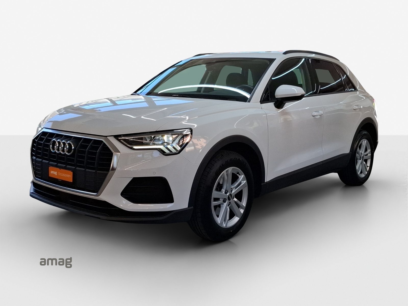 AUDI Q3 35 TFSI Attraction S-tronic-image-0