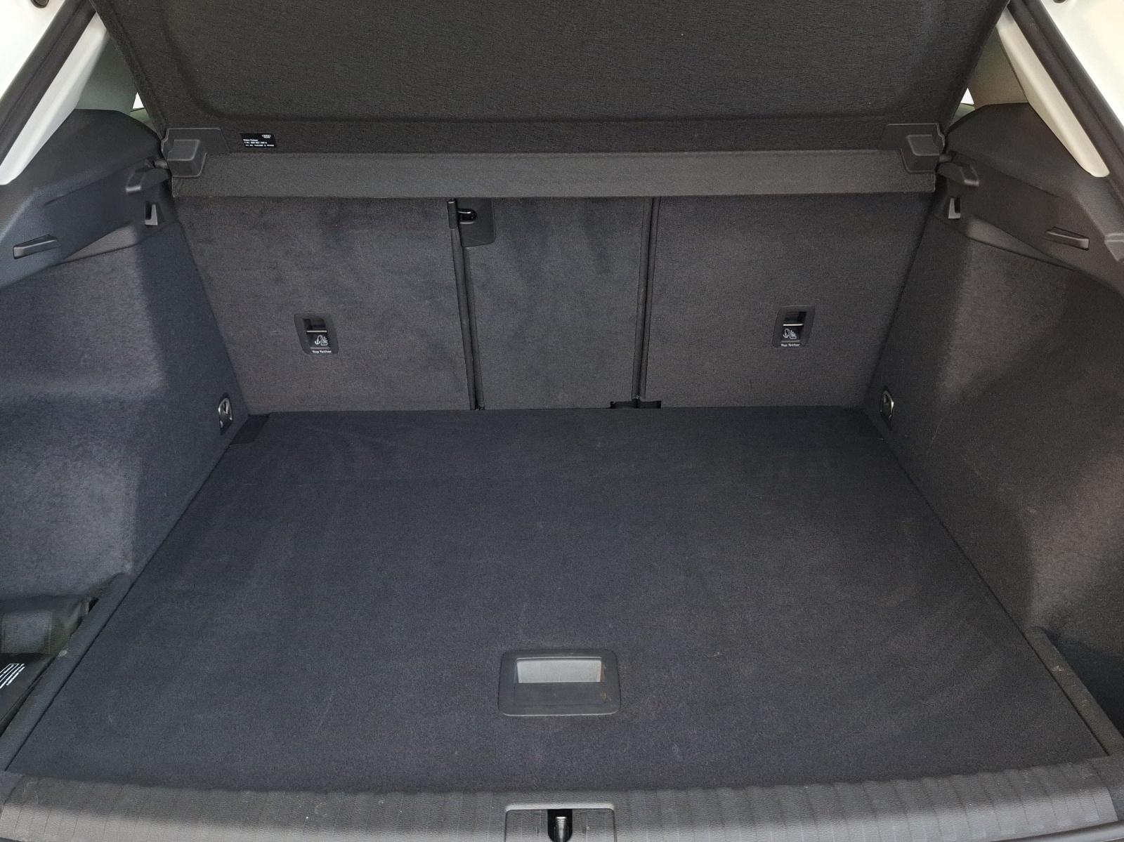 AUDI Q3 35 TFSI Attraction S-tronic-image-12