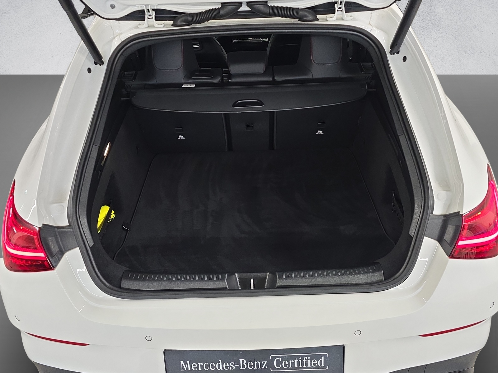 MERCEDES-BENZ CLA 250 AMG Line 4Matic Shooting Brake-image-8