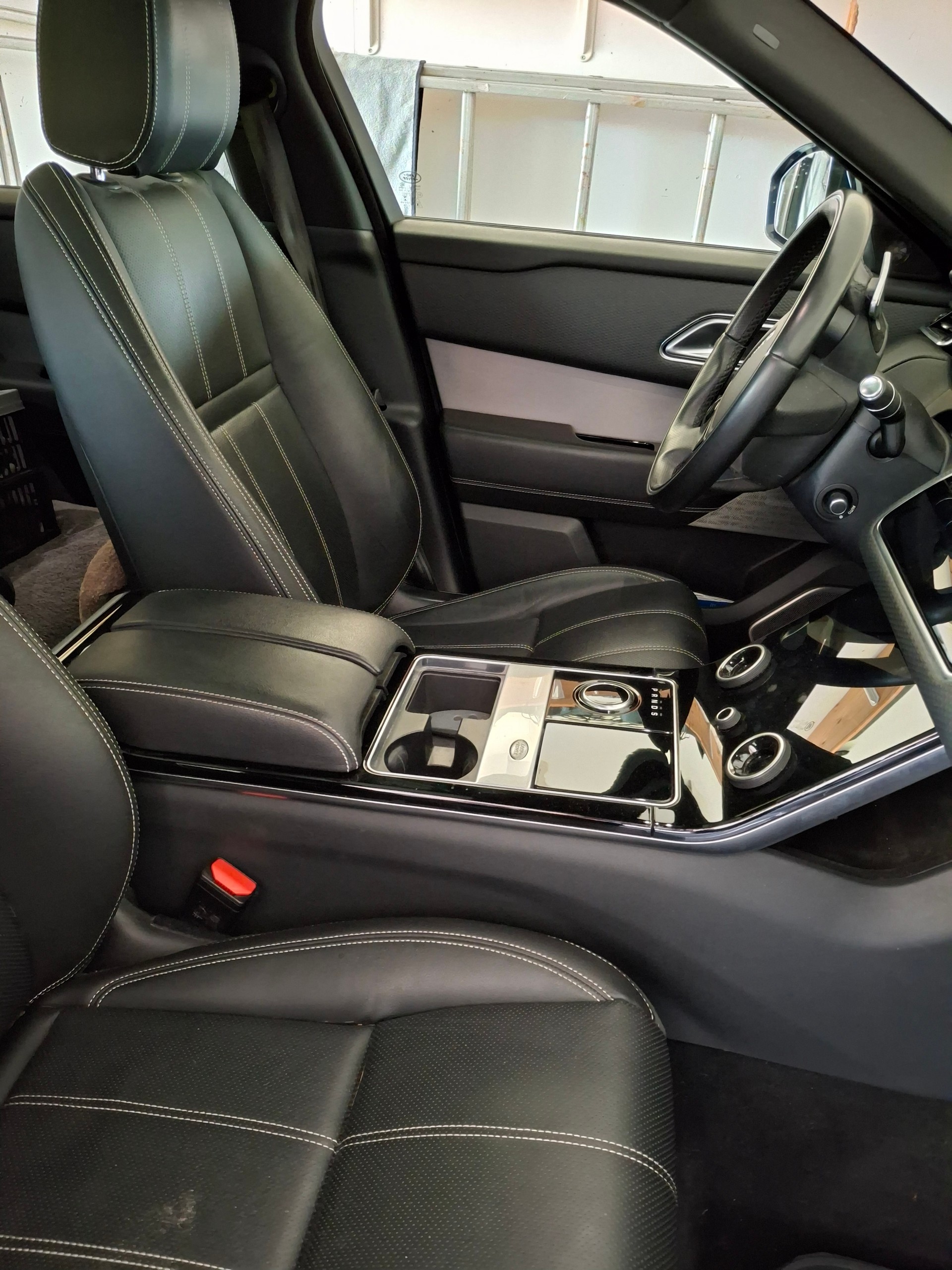 LAND ROVER Range Rover Velar P 250 S Automatic-image-4