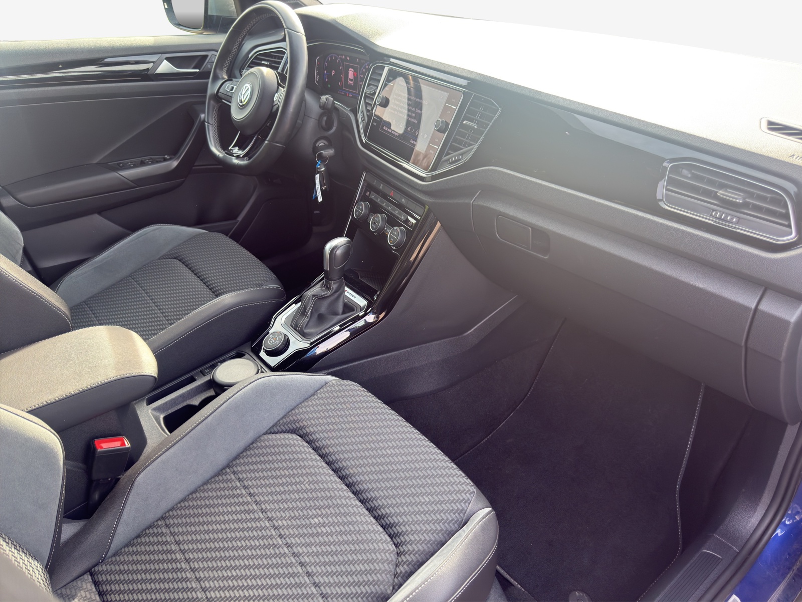 VW T-Roc 2.0 TSI R DSG 4Motion-image-14