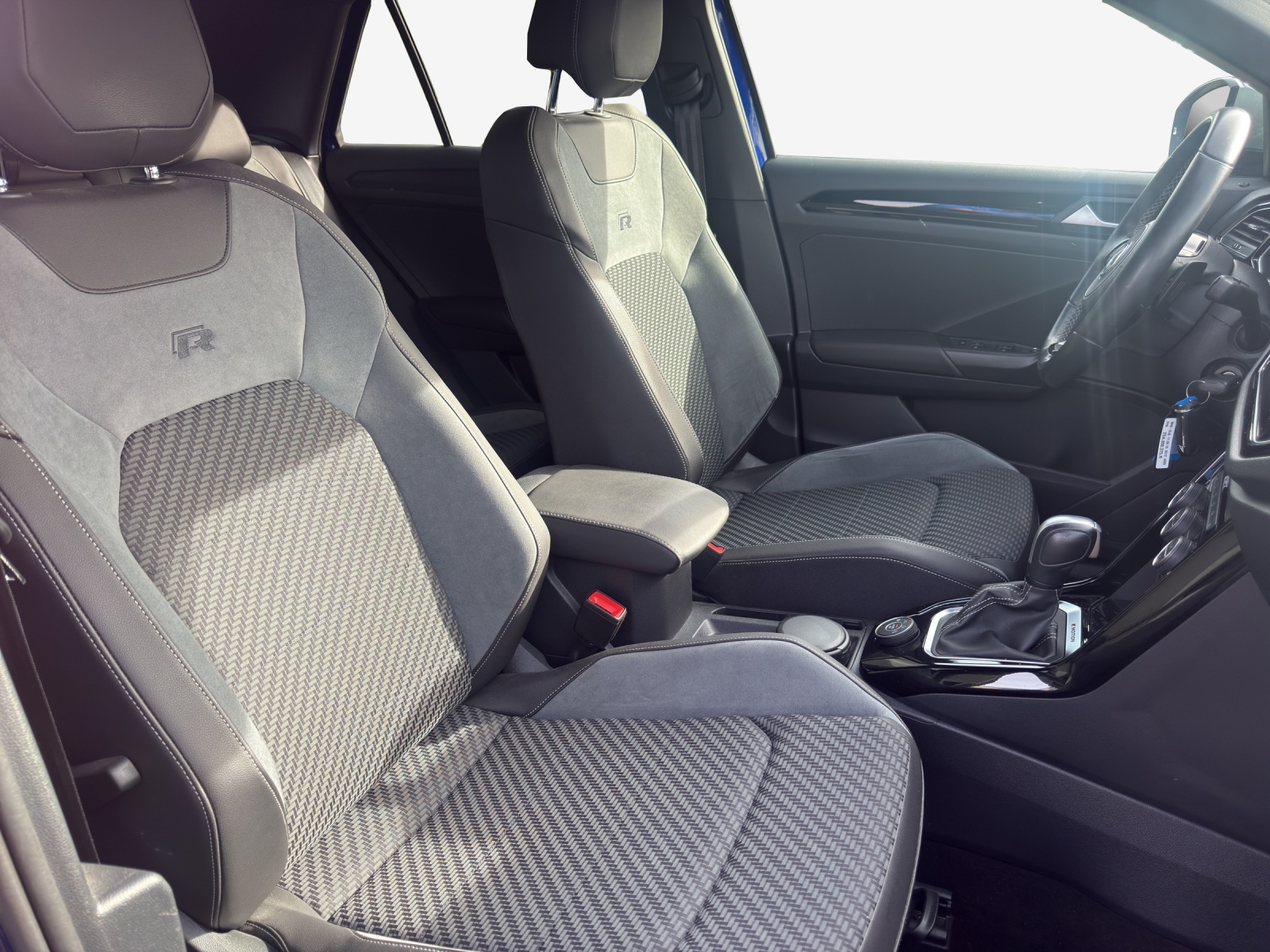 VW T-Roc 2.0 TSI R DSG 4Motion-image-15