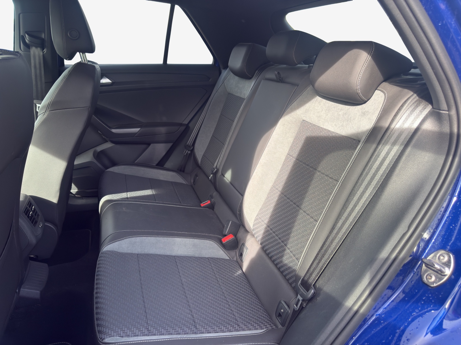 VW T-Roc 2.0 TSI R DSG 4Motion-image-11