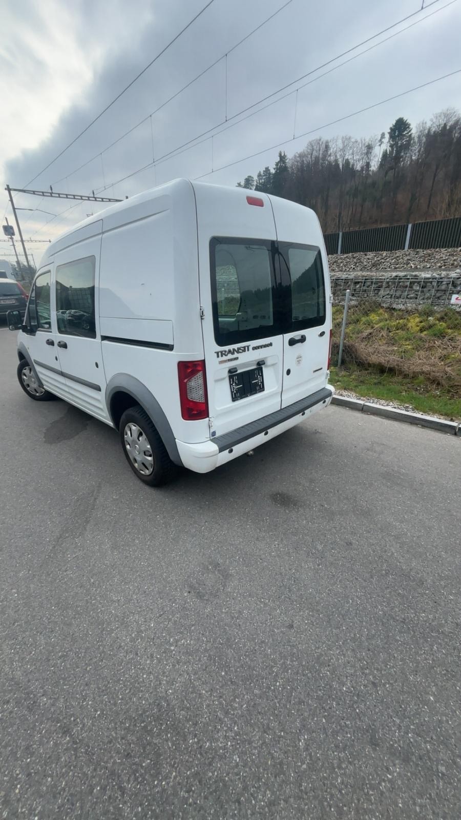FORD Transit Connect Van T230 1.8 TDCi L Level 3-frisch ab Mfk-showroom-element-2