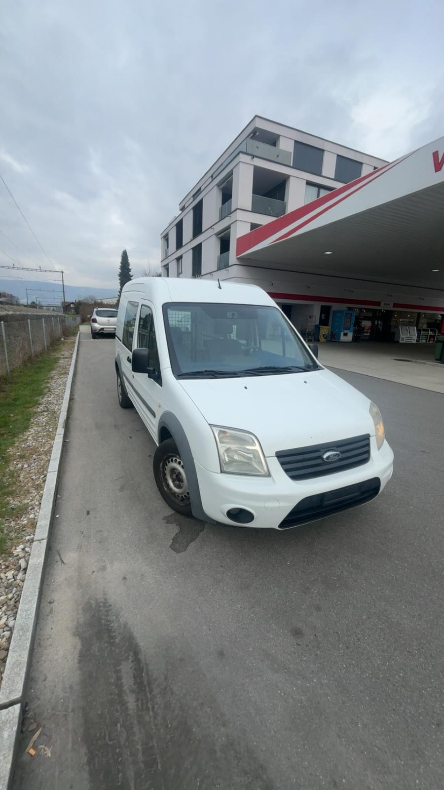 FORD Transit Connect Van T230 1.8 TDCi L Level 3-frisch ab Mfk-showroom-element-1