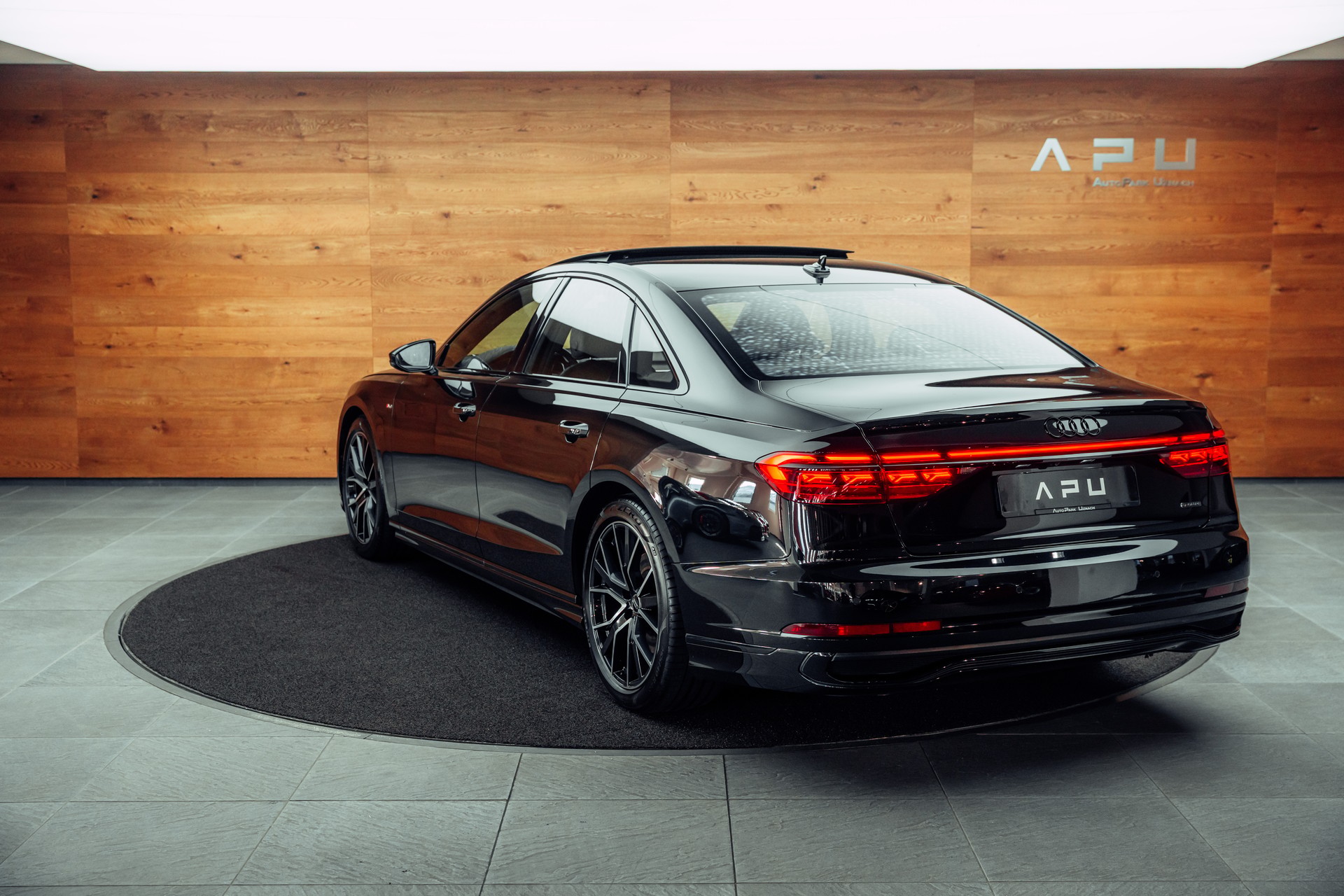 AUDI A8 50 TDI quattro tiptronic-image-2