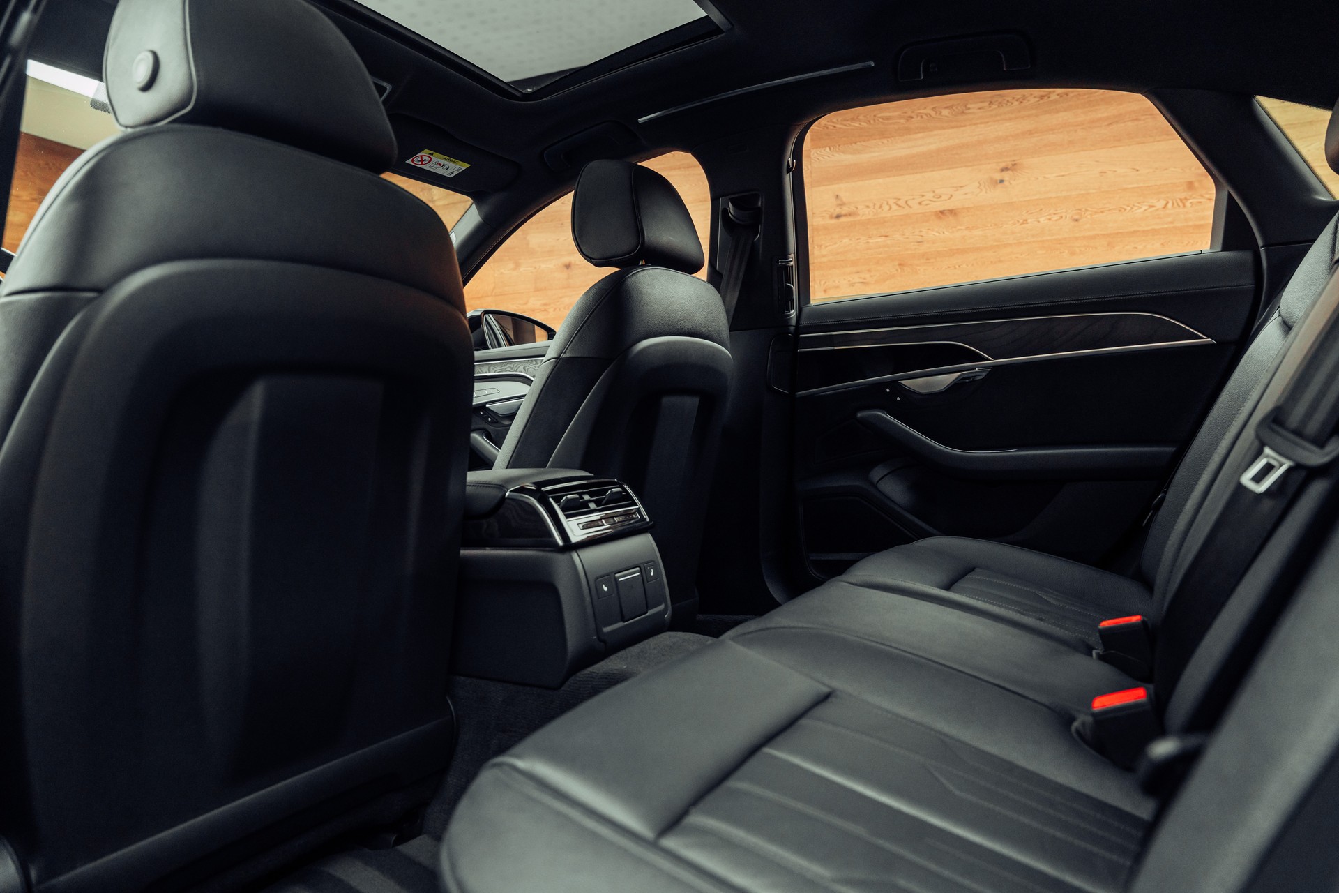 AUDI A8 50 TDI quattro tiptronic-image-9