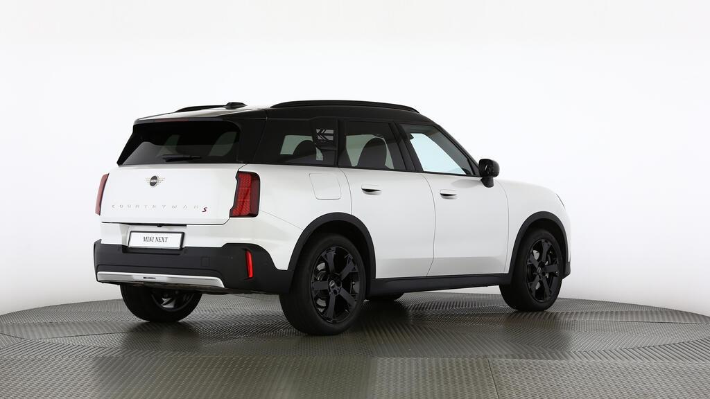 MINI Countryman S ALL4-image-4