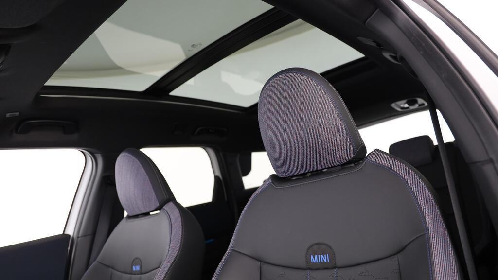 MINI Countryman S ALL4-image-18