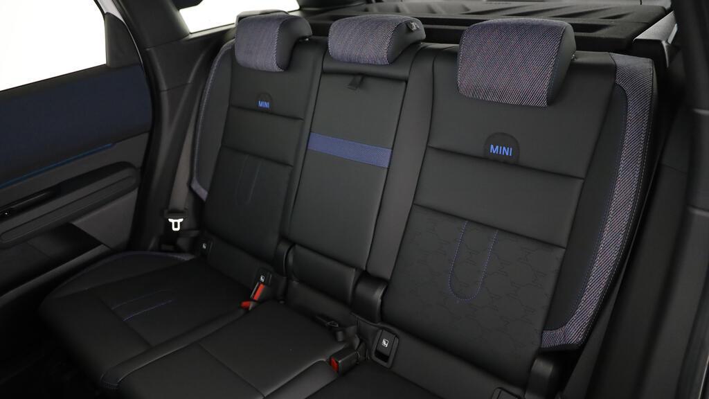 MINI Countryman S ALL4-image-21