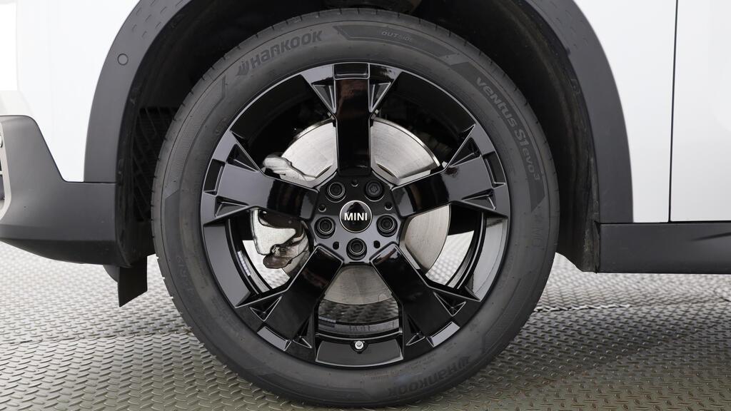 MINI Countryman S ALL4-image-9