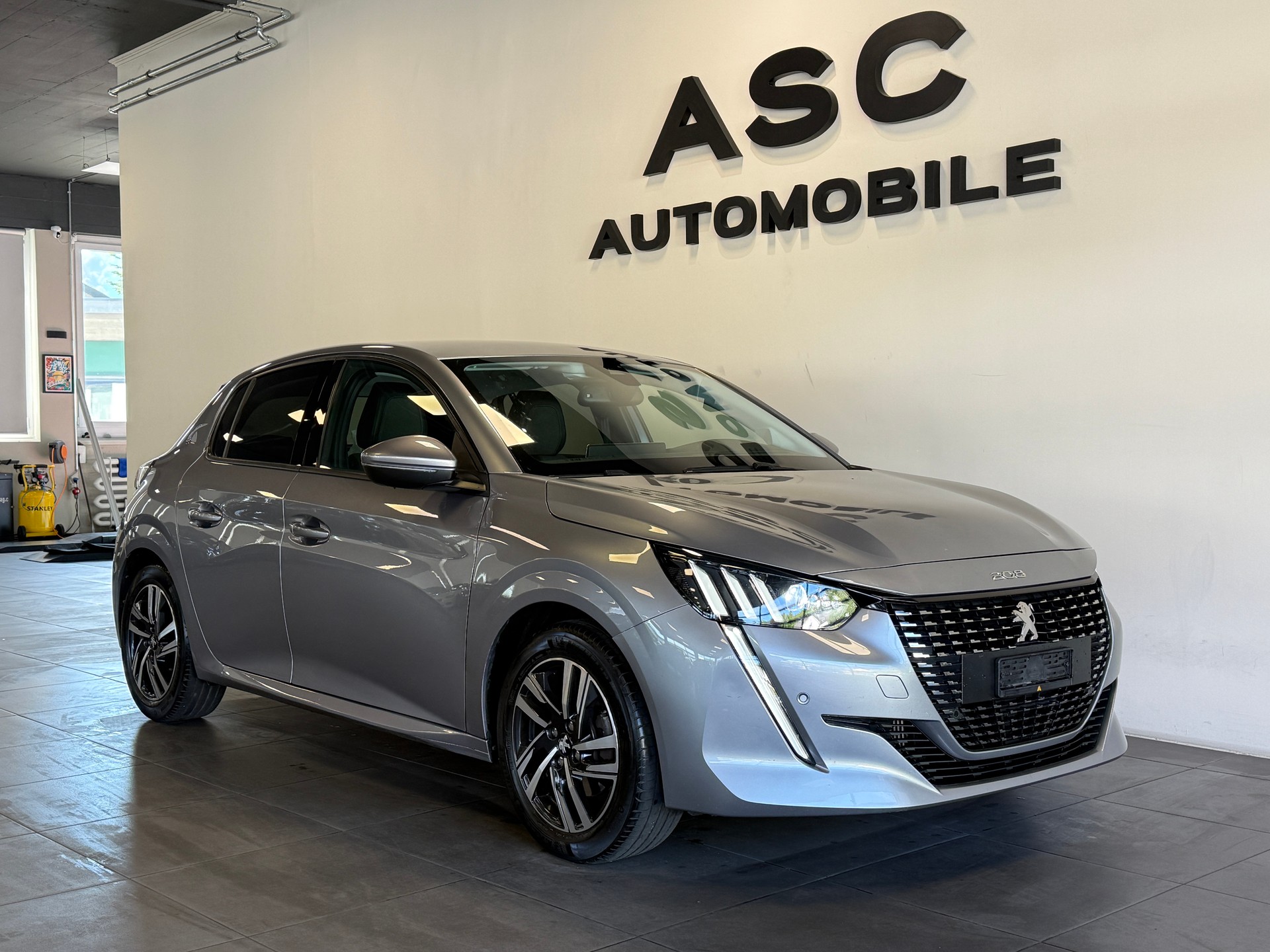 PEUGEOT 208 1.2 PureTech Allure *Virtual Tacho*-image-0