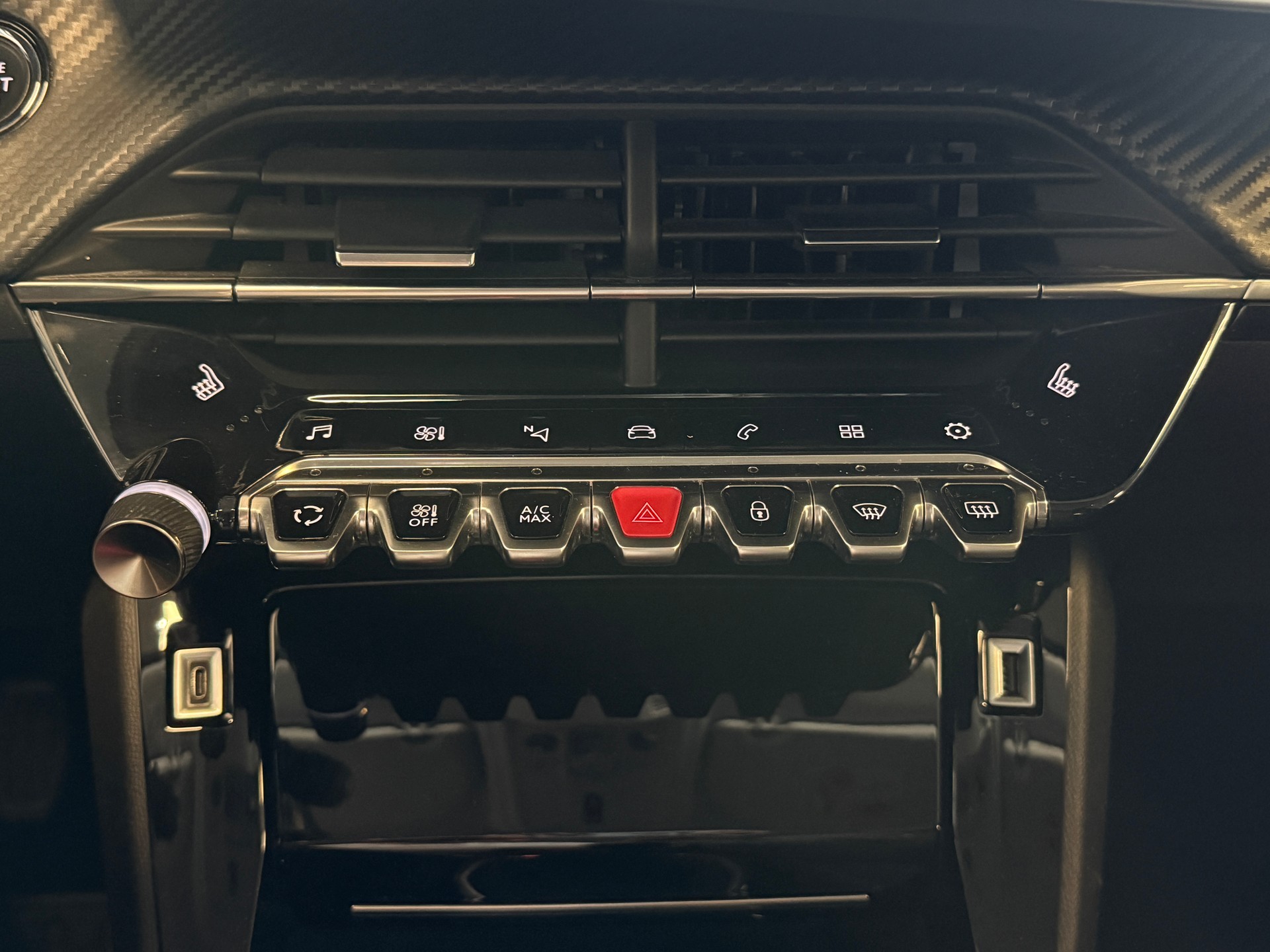 PEUGEOT 208 1.2 PureTech Allure *Virtual Tacho*-image-5