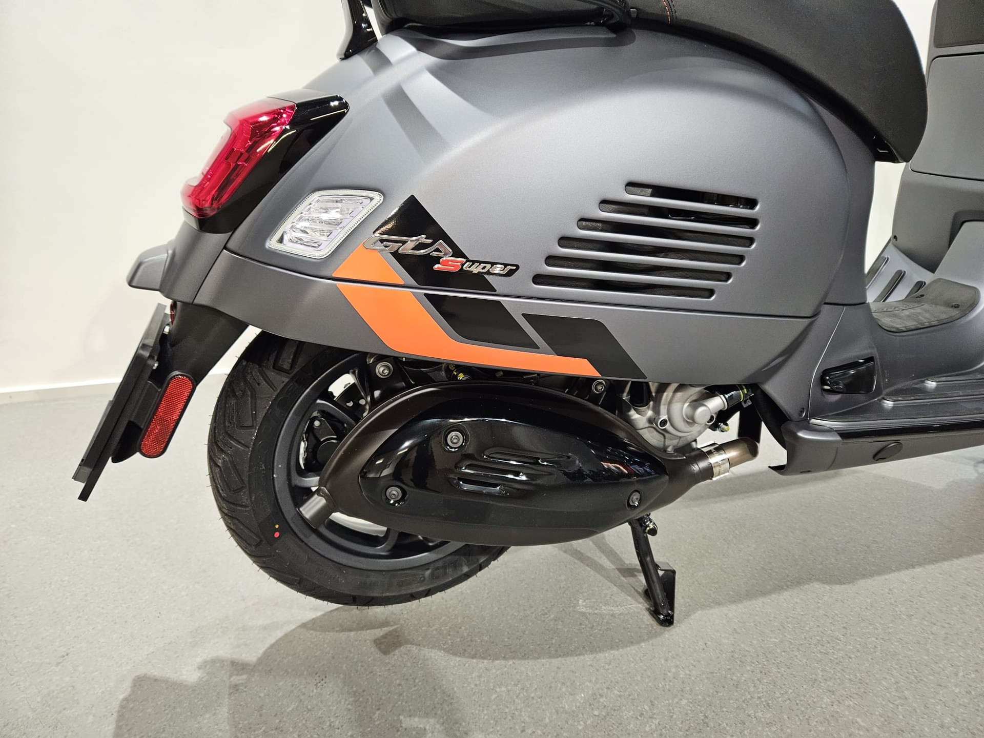 PIAGGIO Vespa GTS 310 Super Sport RST E5+-image-8