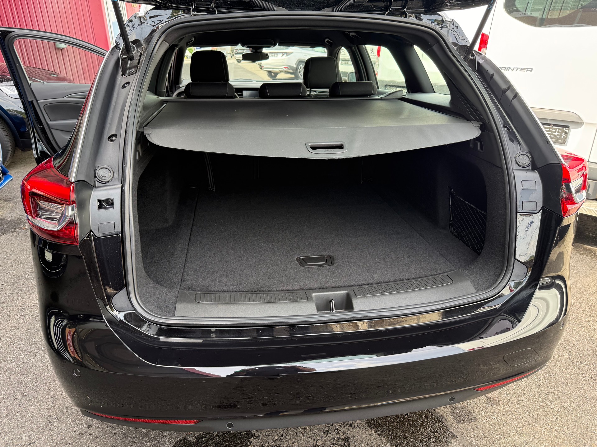 OPEL Insignia 1.5 CDTI Sports Tourer Elegance Automatic-image-2