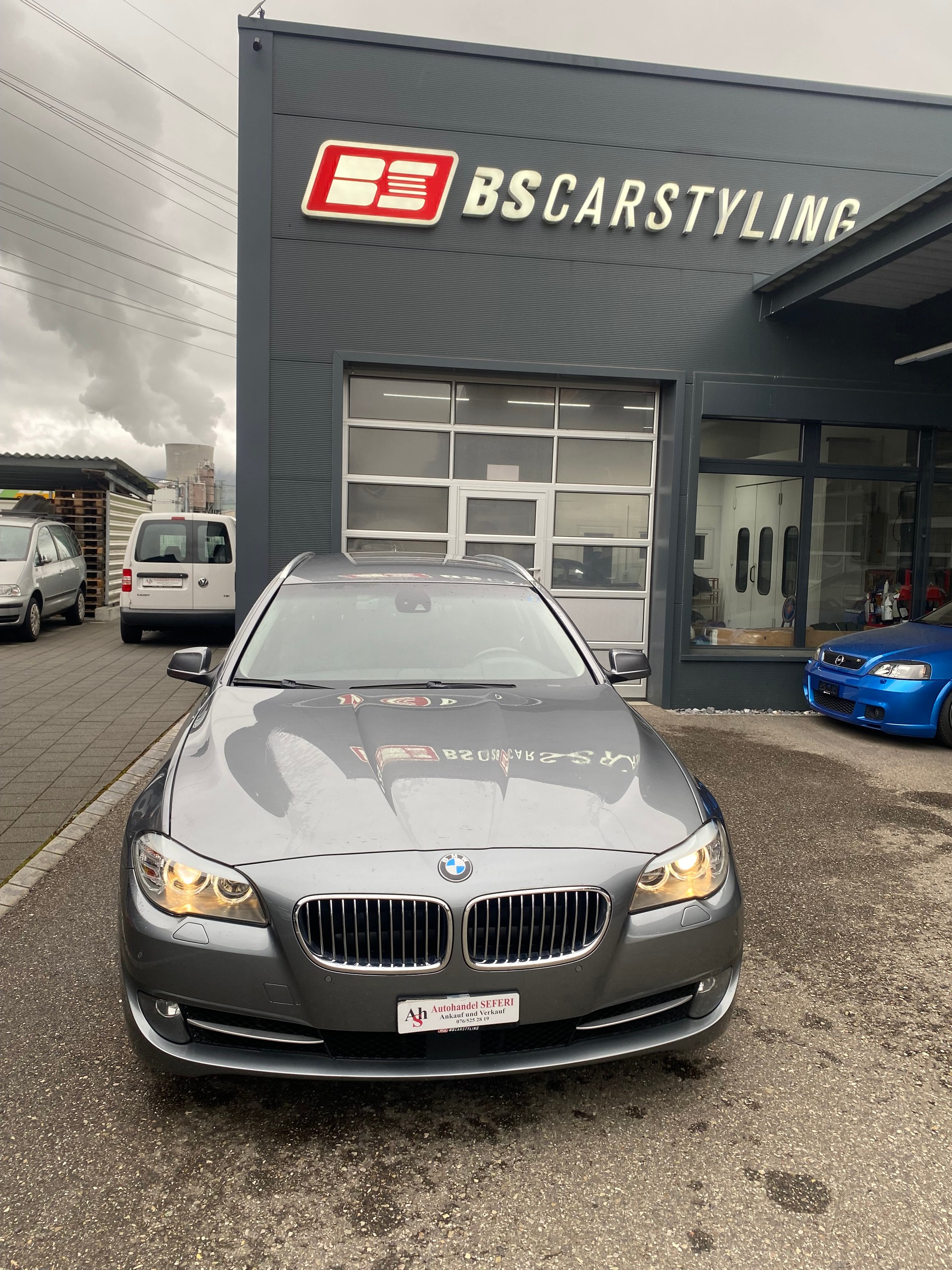 BMW 520i Touring Steptronic-image-0