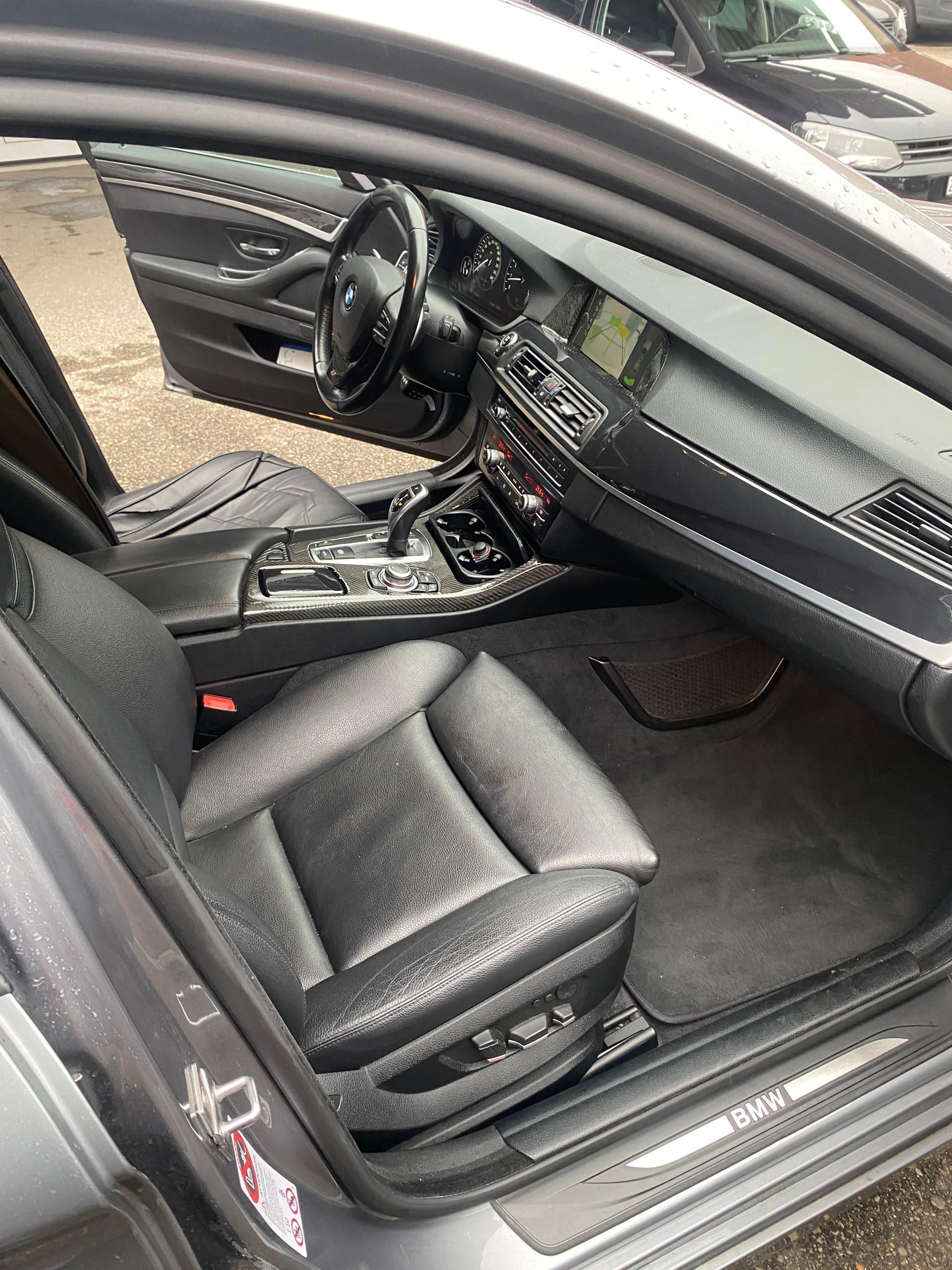 BMW 520i Touring Steptronic-image-14