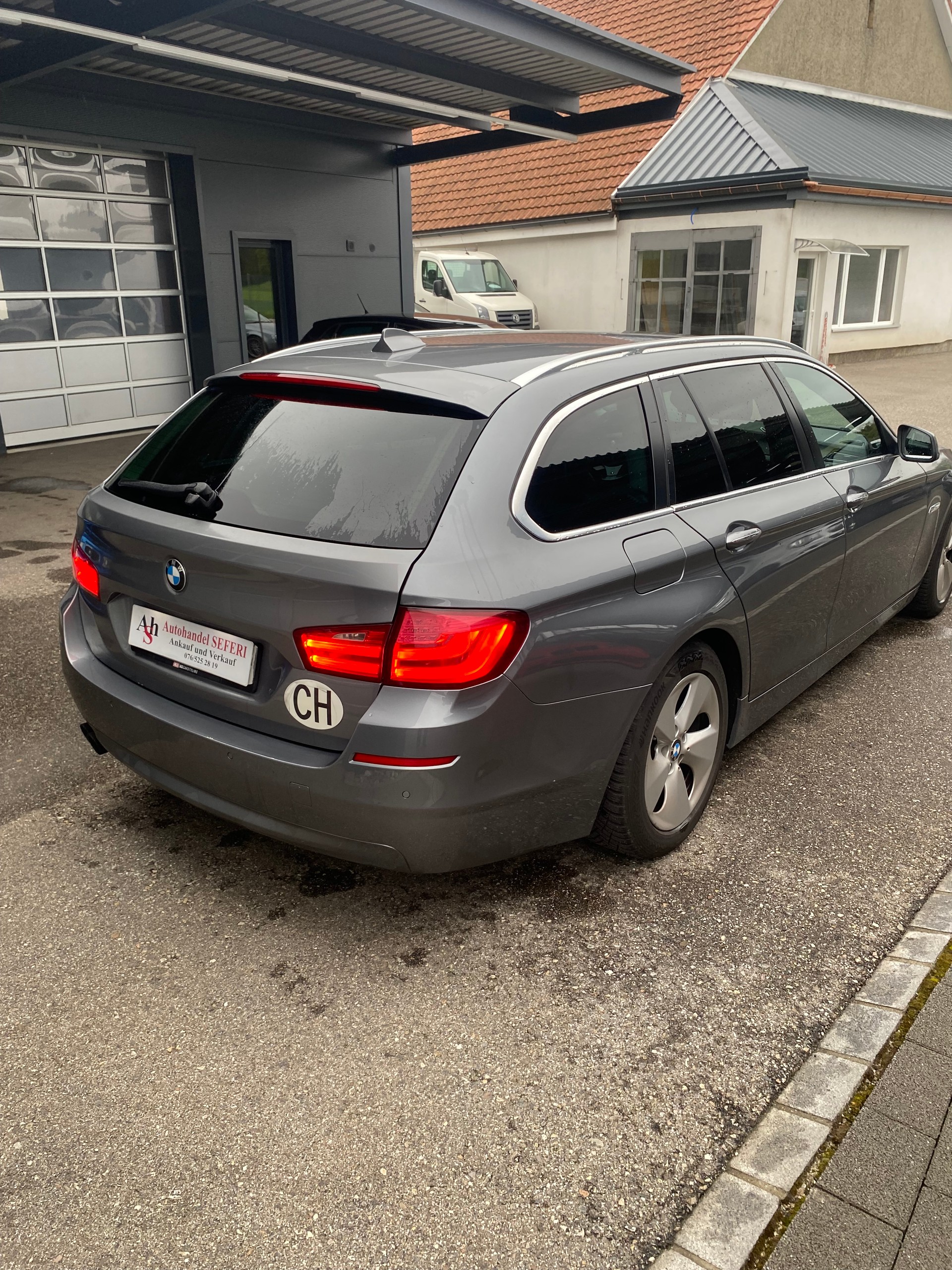 BMW 520i Touring Steptronic-image-5